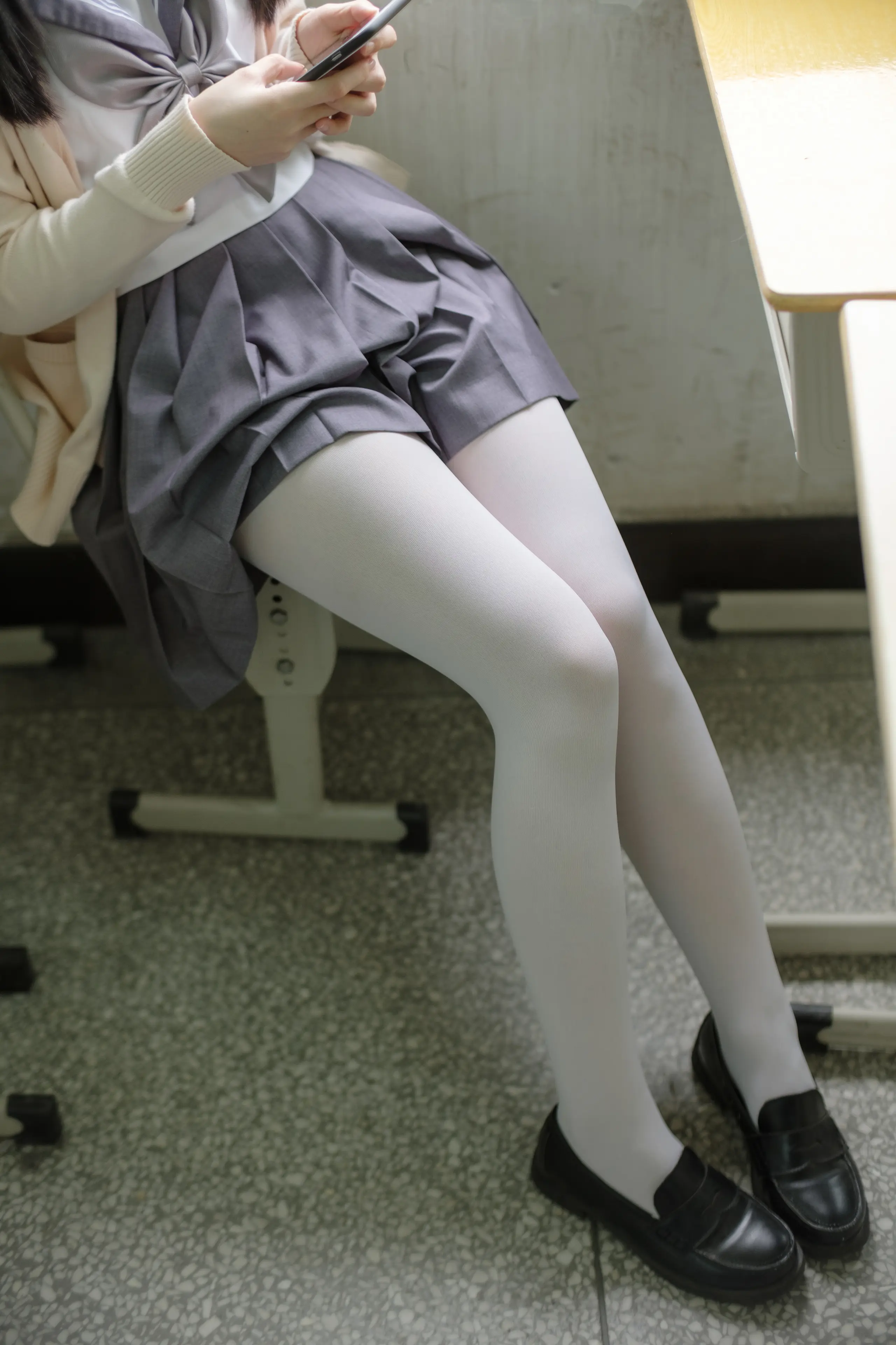 森萝财团 X JK校服白丝 [99P]