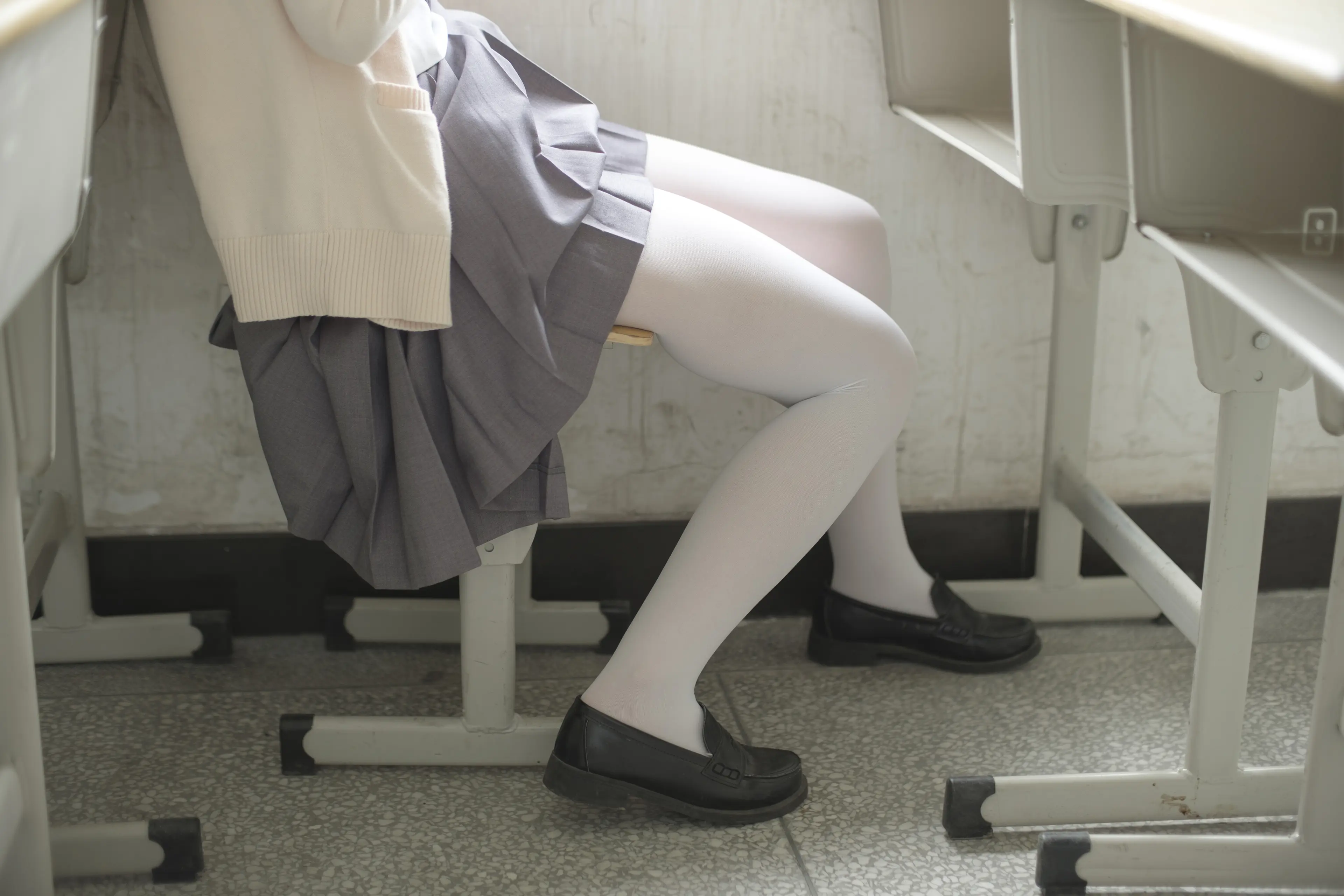 森萝财团 X JK校服白丝 [99P]