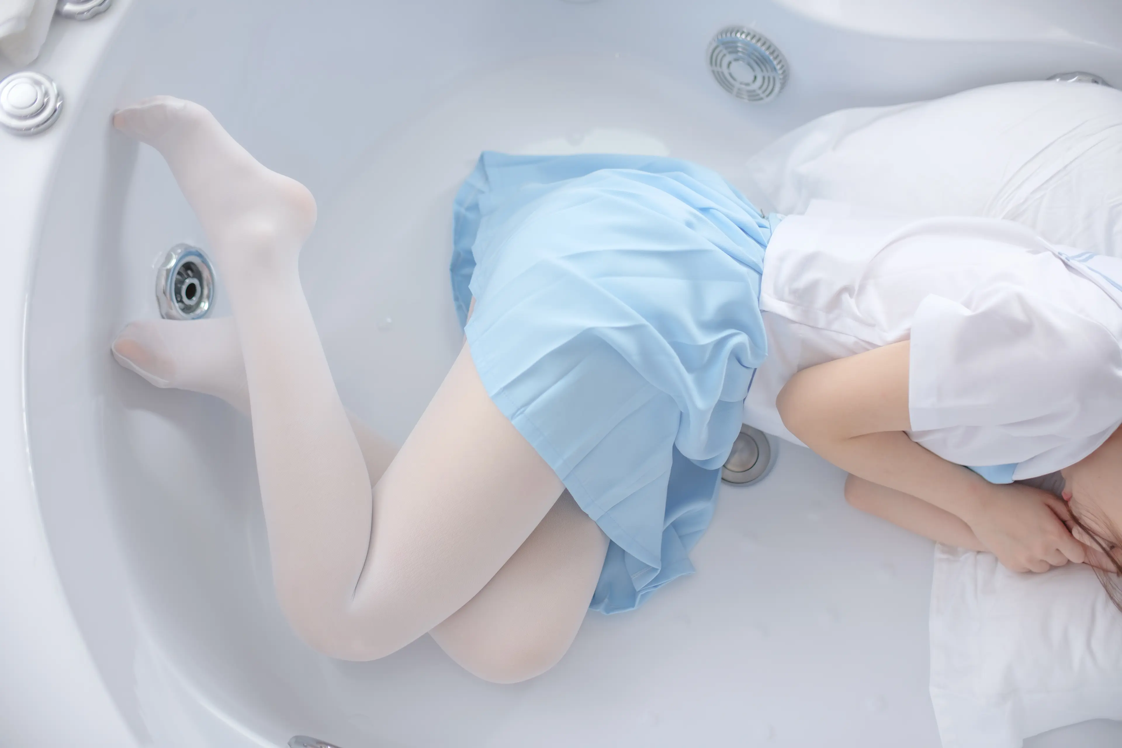 森萝财团 X JK浴缸戏水 [124P]