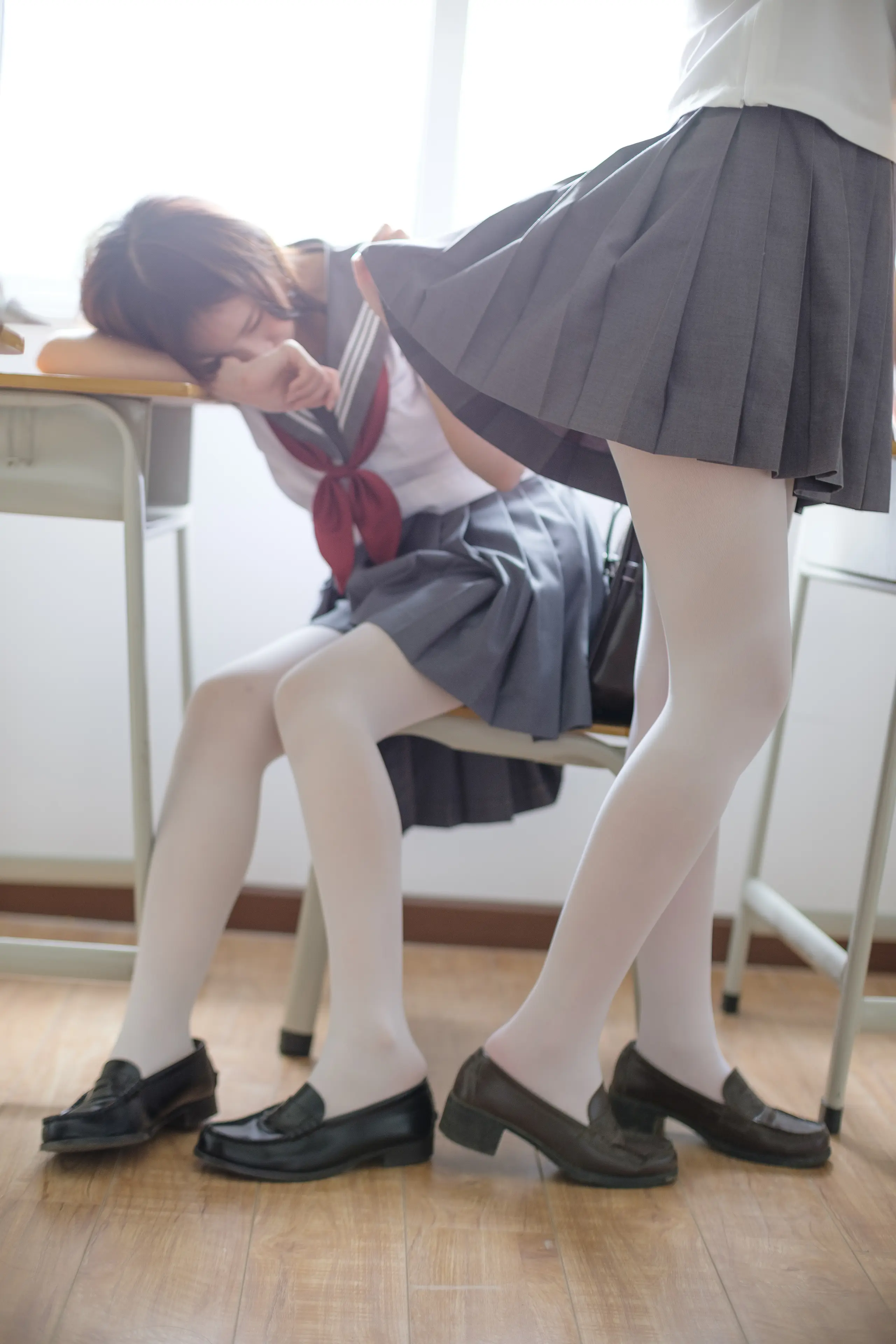 森萝财团 X JK白丝姐妹花 [131P]