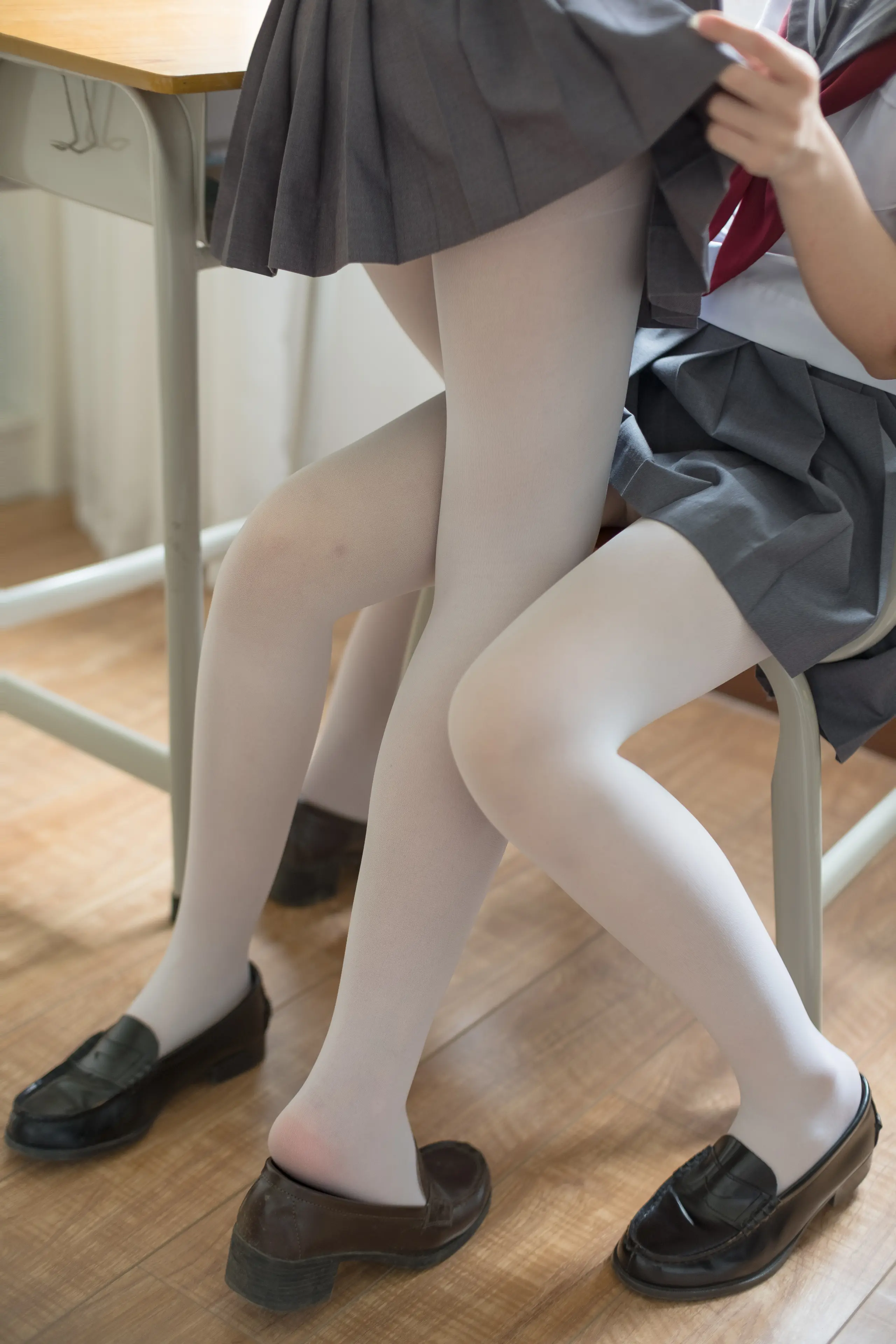 森萝财团 X JK白丝姐妹花 [131P]