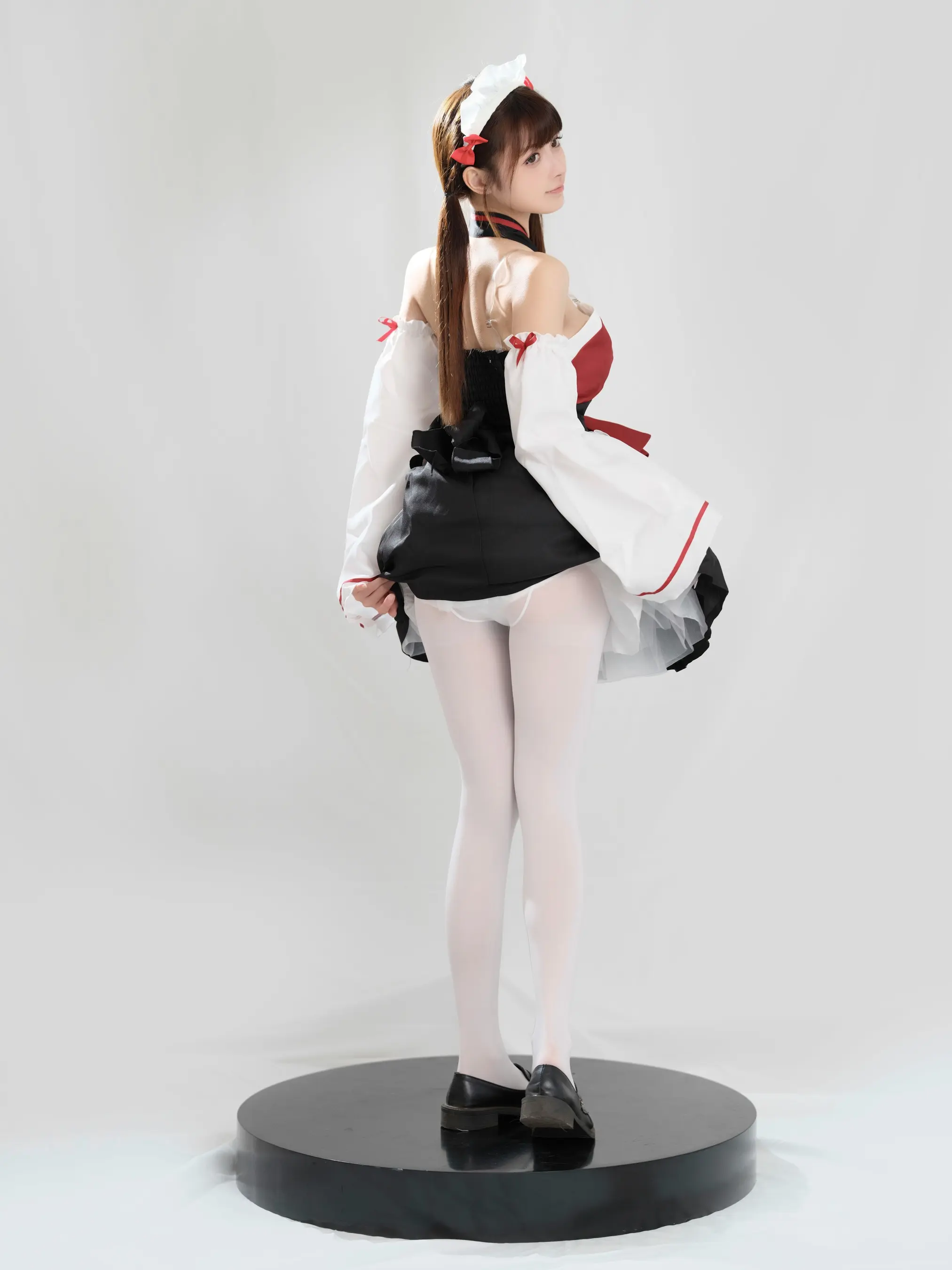 河豚抚子 红衣小女仆 [25P]