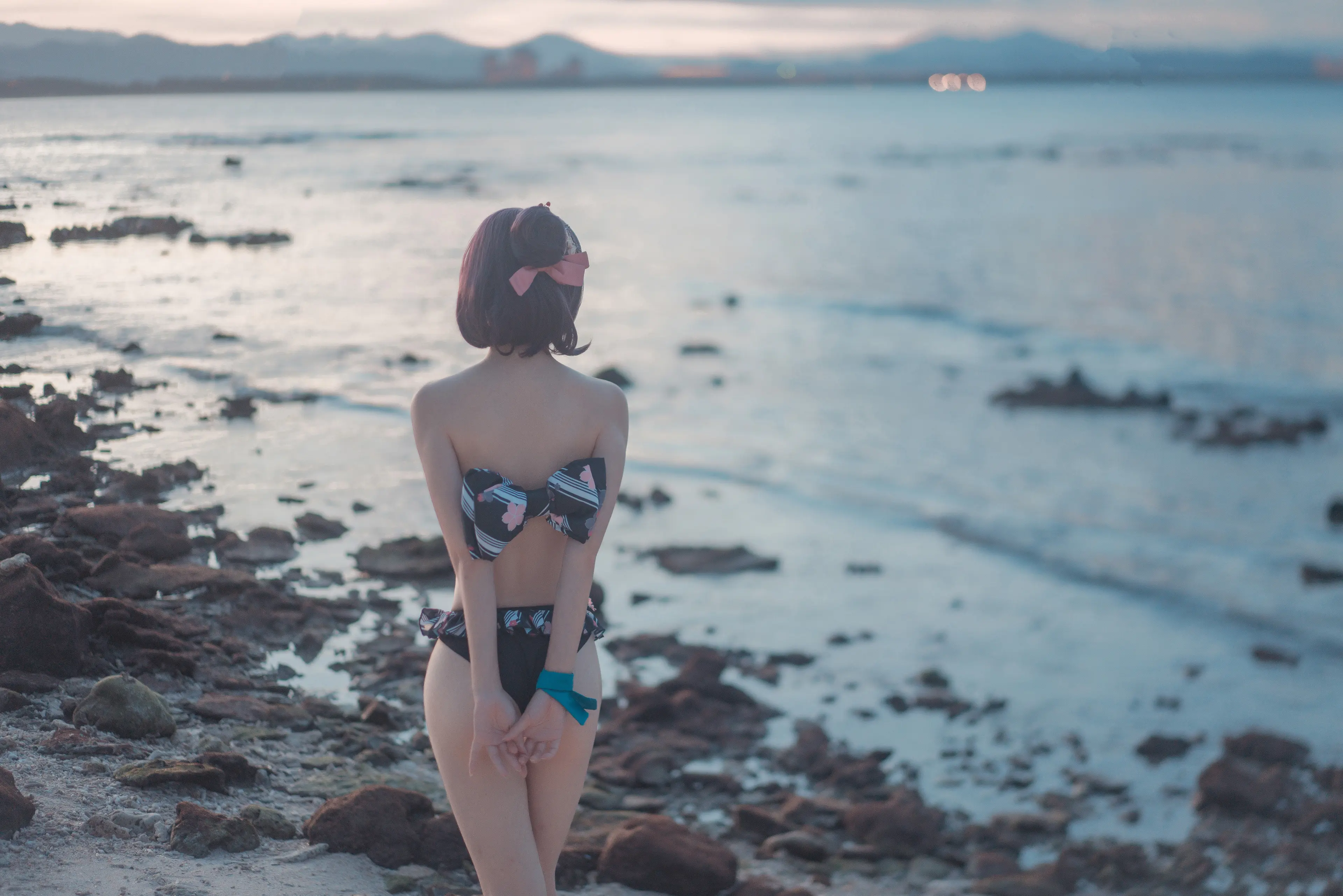 爱老师_PhD 葛饰北斋 泳装 [21P]