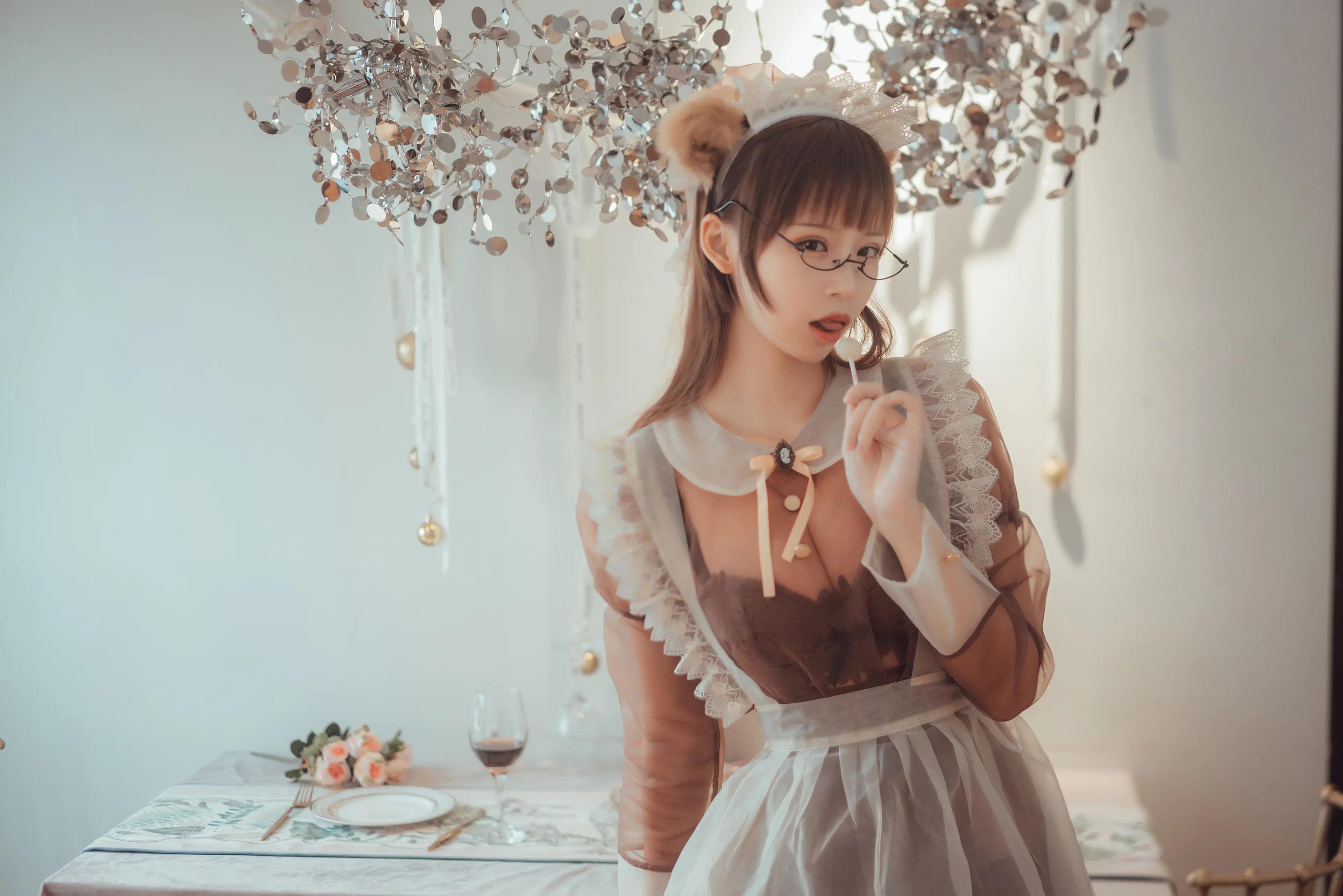 爱老师_PhD 铁板烧鬼舞 透明女仆 (&奶文) [24P]