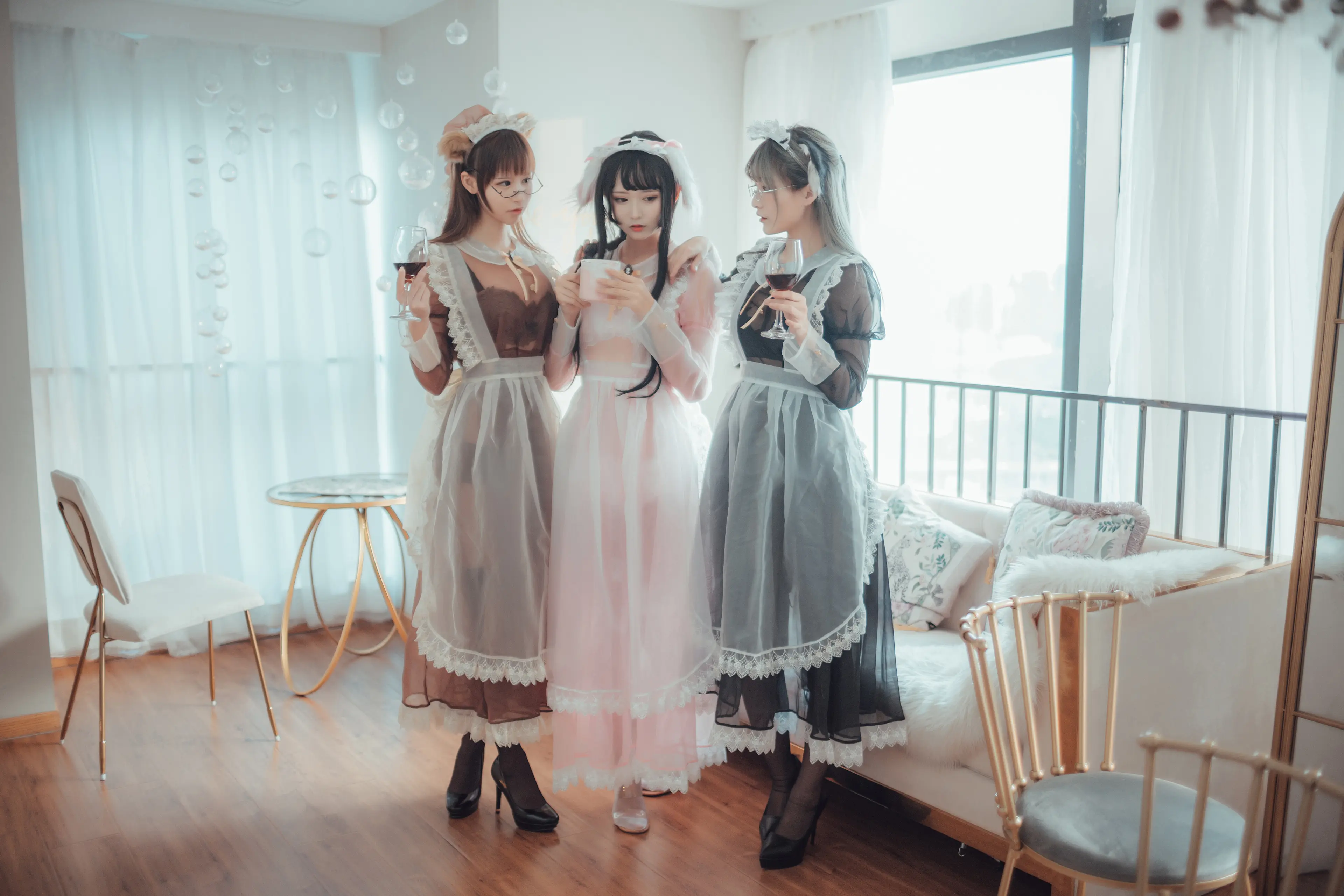 爱老师_PhD 铁板烧鬼舞 透明女仆 (&奶文) [24P]