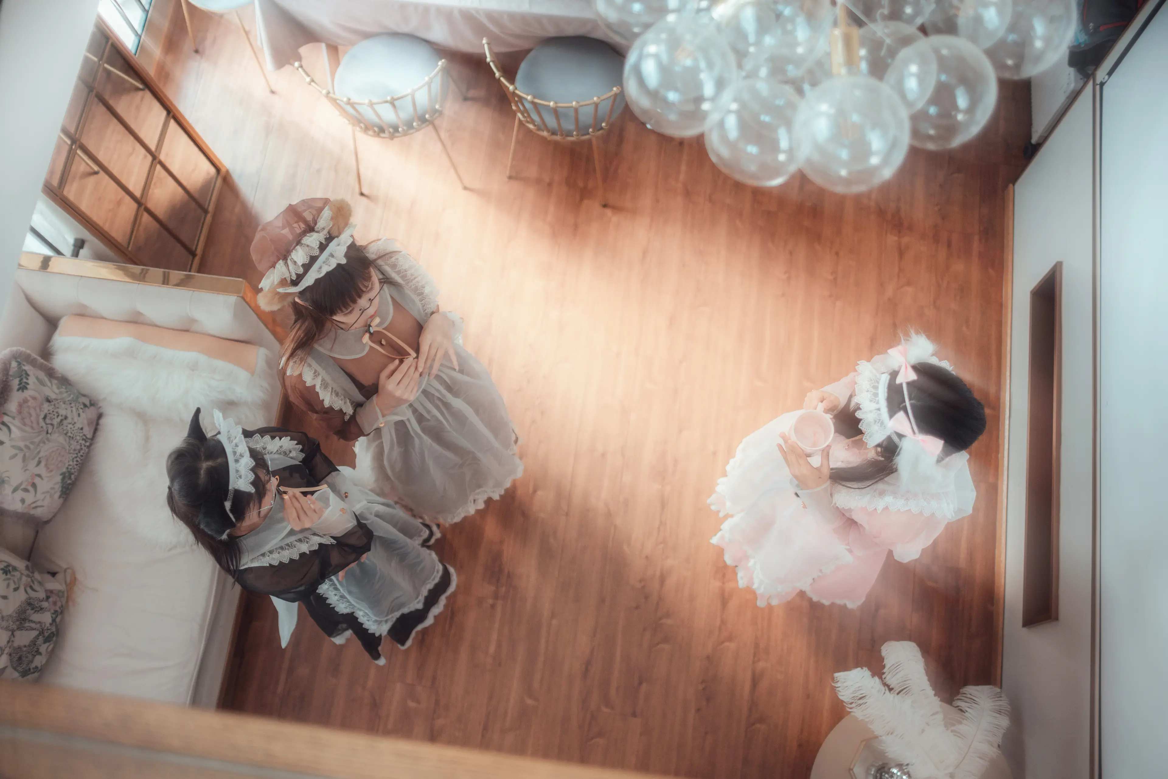 爱老师_PhD 铁板烧鬼舞 透明女仆 (&奶文) [24P]