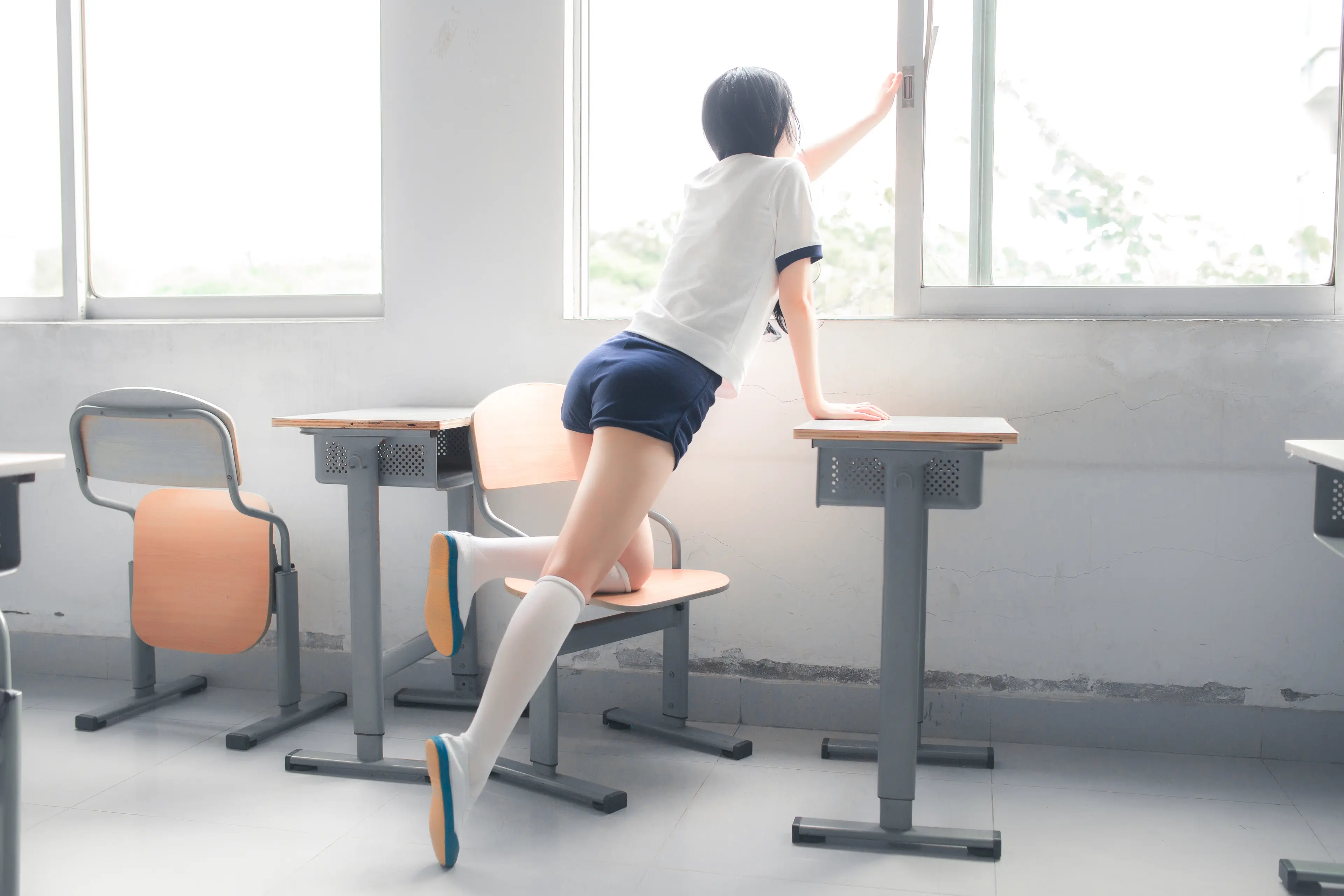 疯猫ss 体操服白丝 [46P]