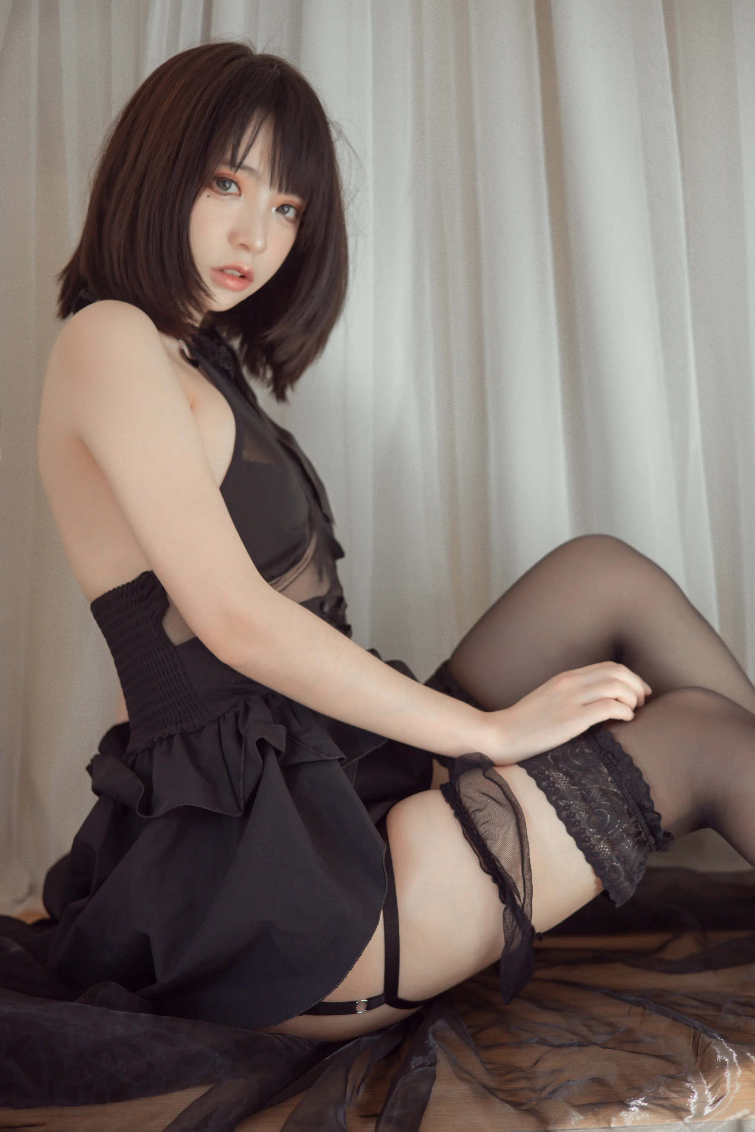 疯猫ss 民宿黑裙 [40P]