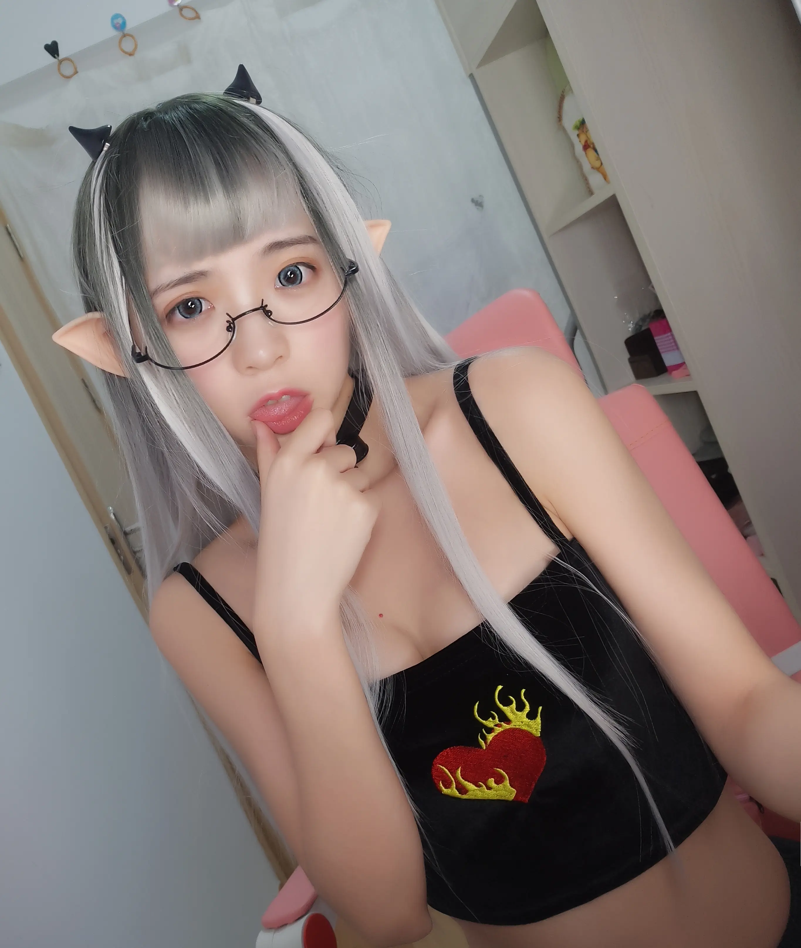 疯猫ss 猫哥超凶 [9P]