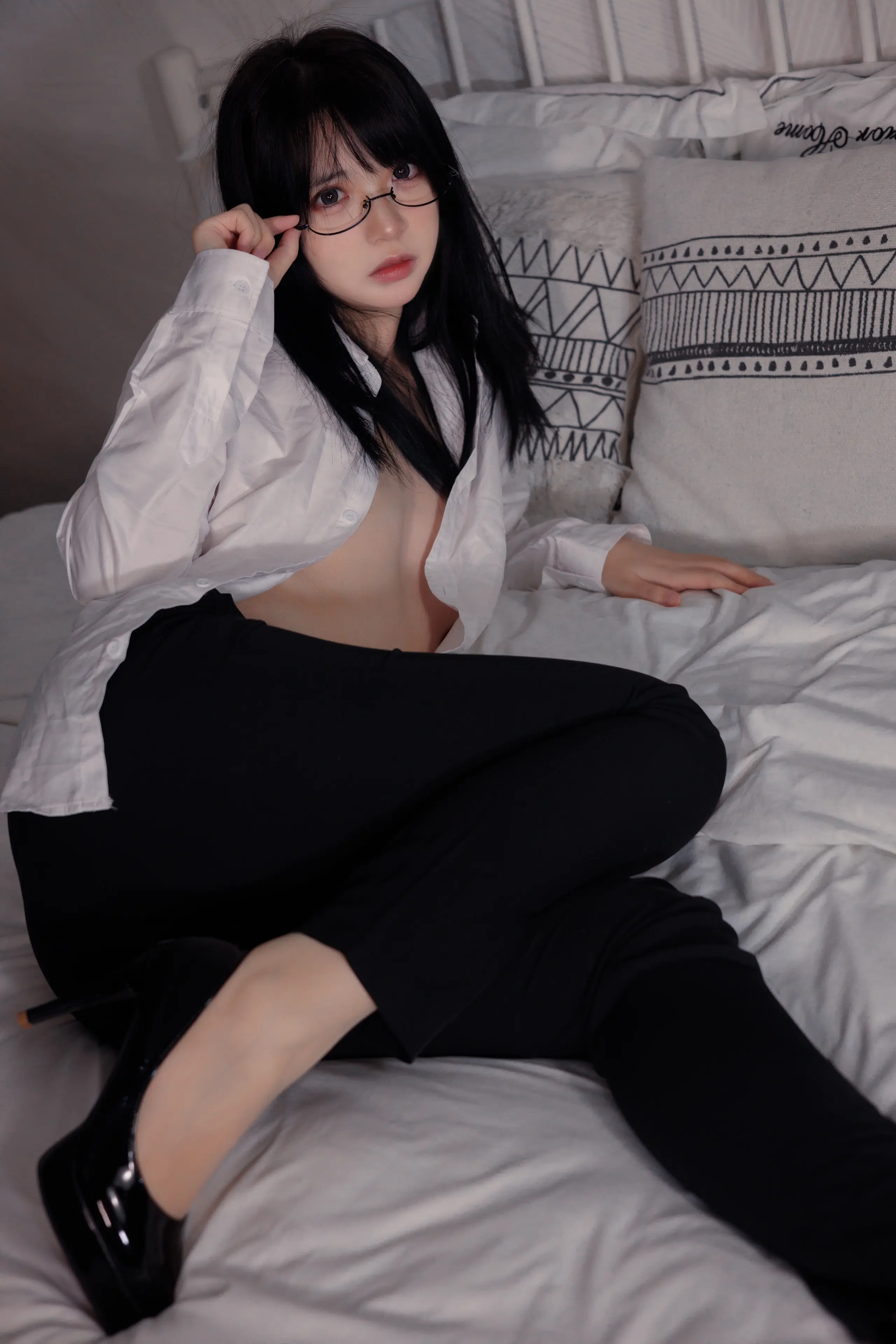 疯猫ss 白色情人节福袋 长裤OL [40P]