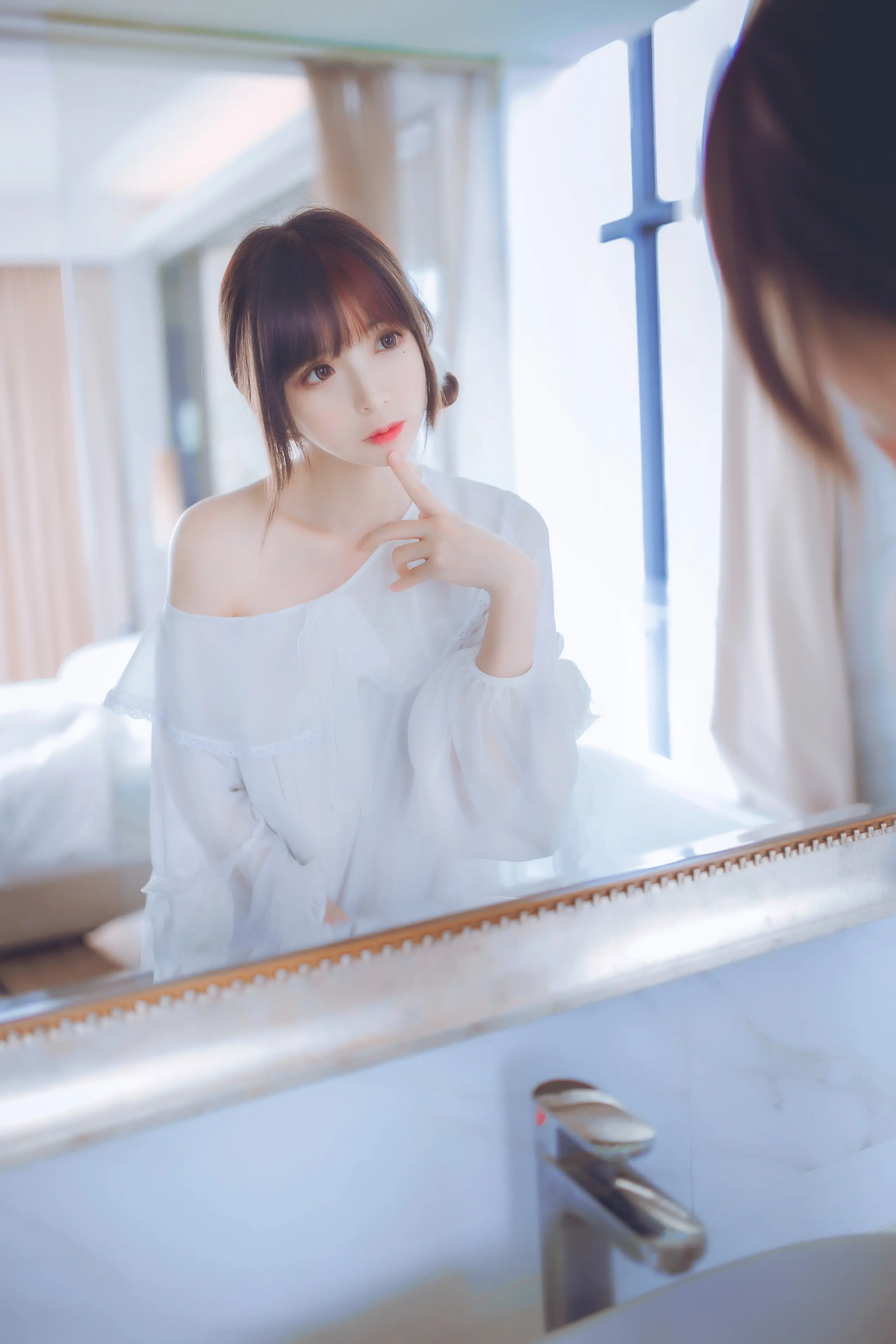 疯猫ss 白色睡衣 [24P]