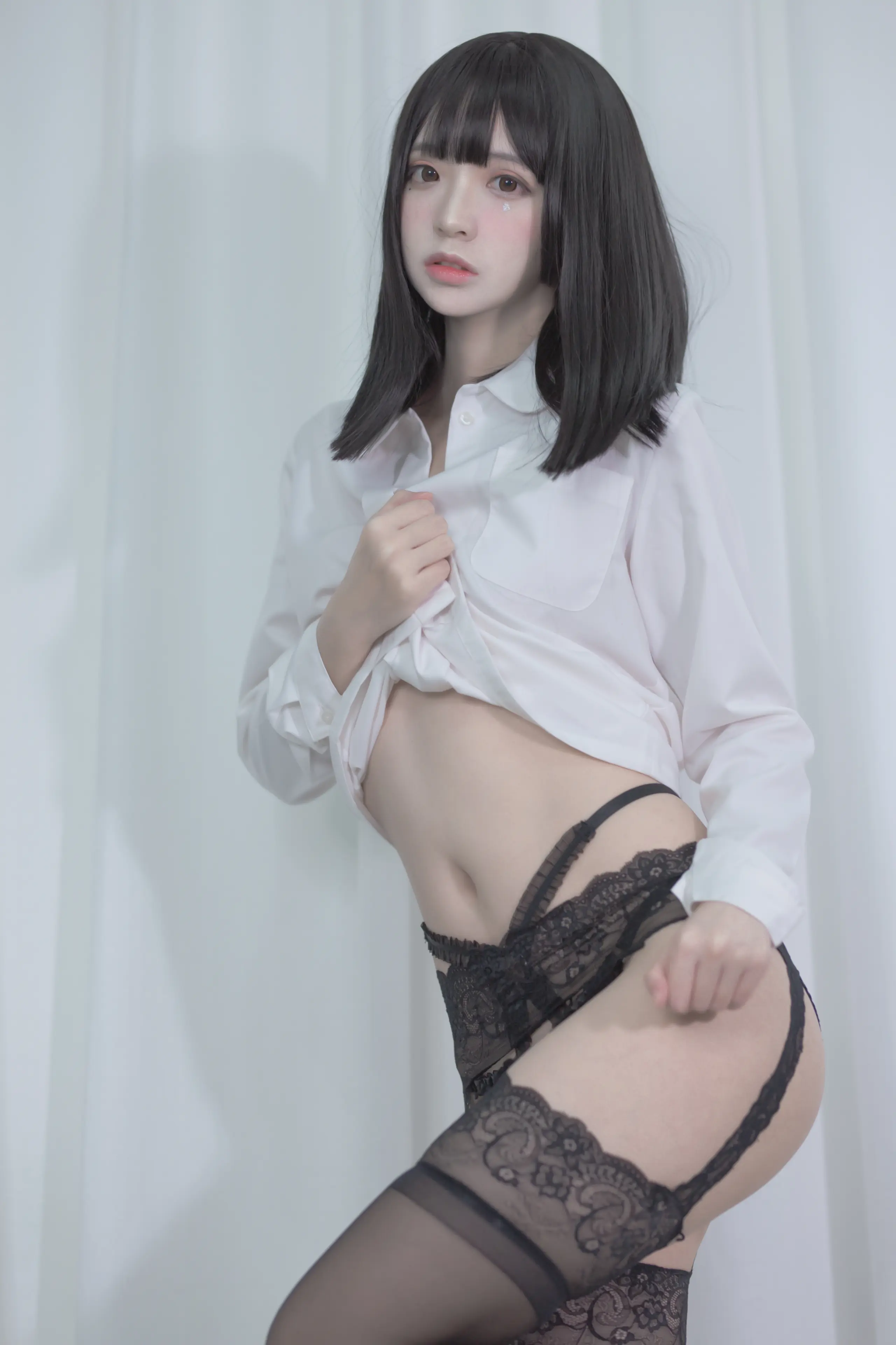 疯猫ss 白衬衣黑丝 [14P]