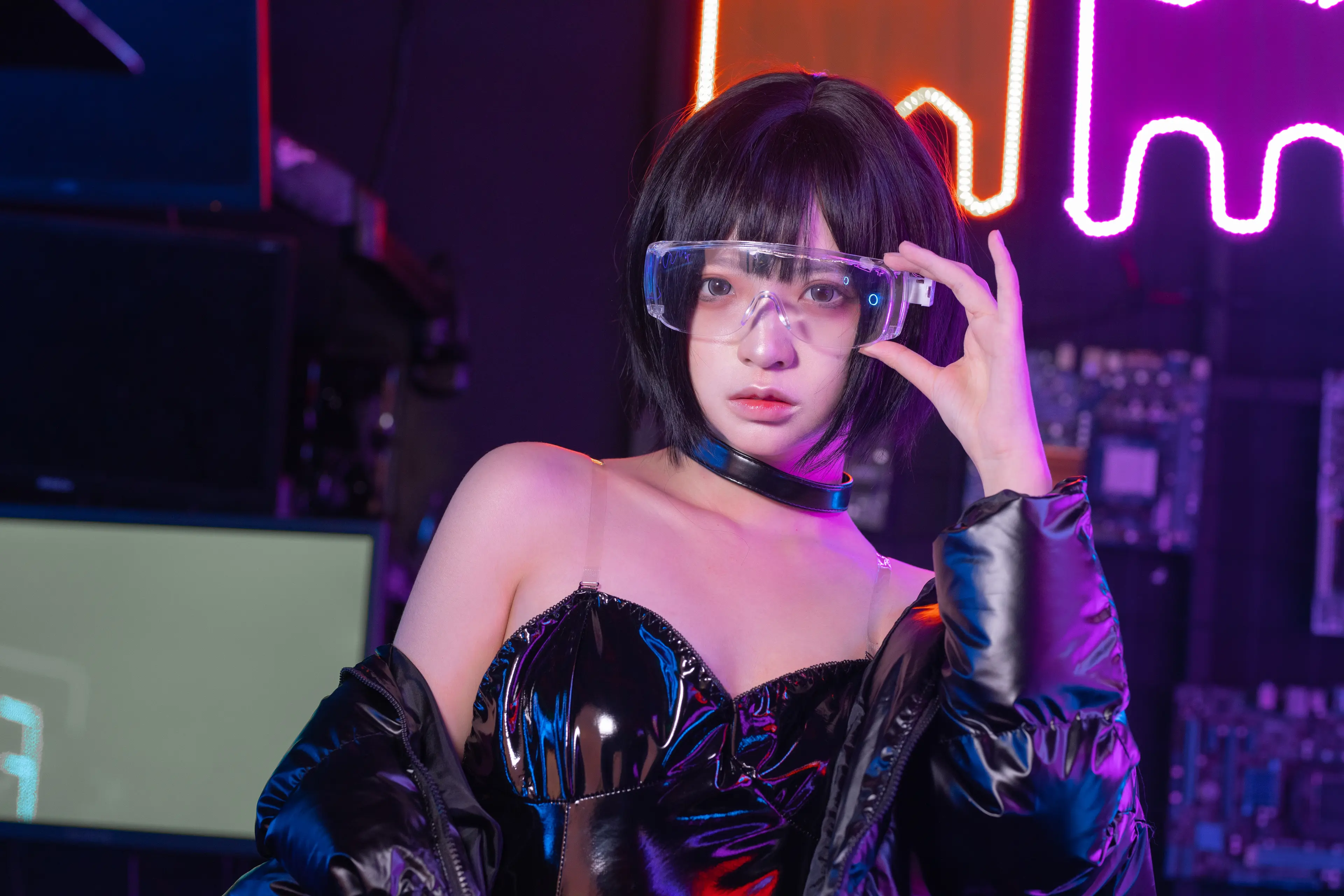 疯猫ss 赛博少女-2 [40P]