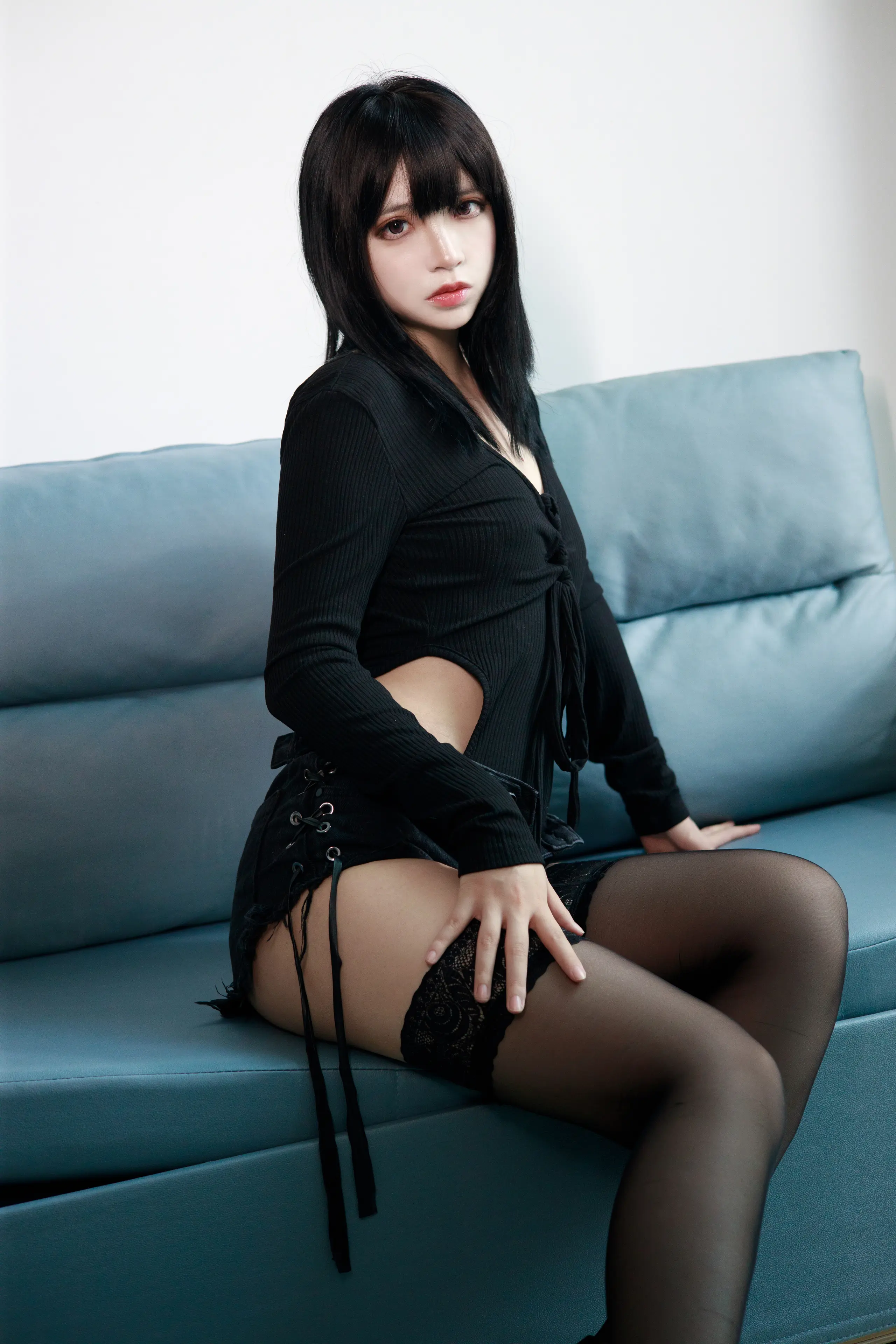 疯猫ss 黑毛衣短裤 [40P]