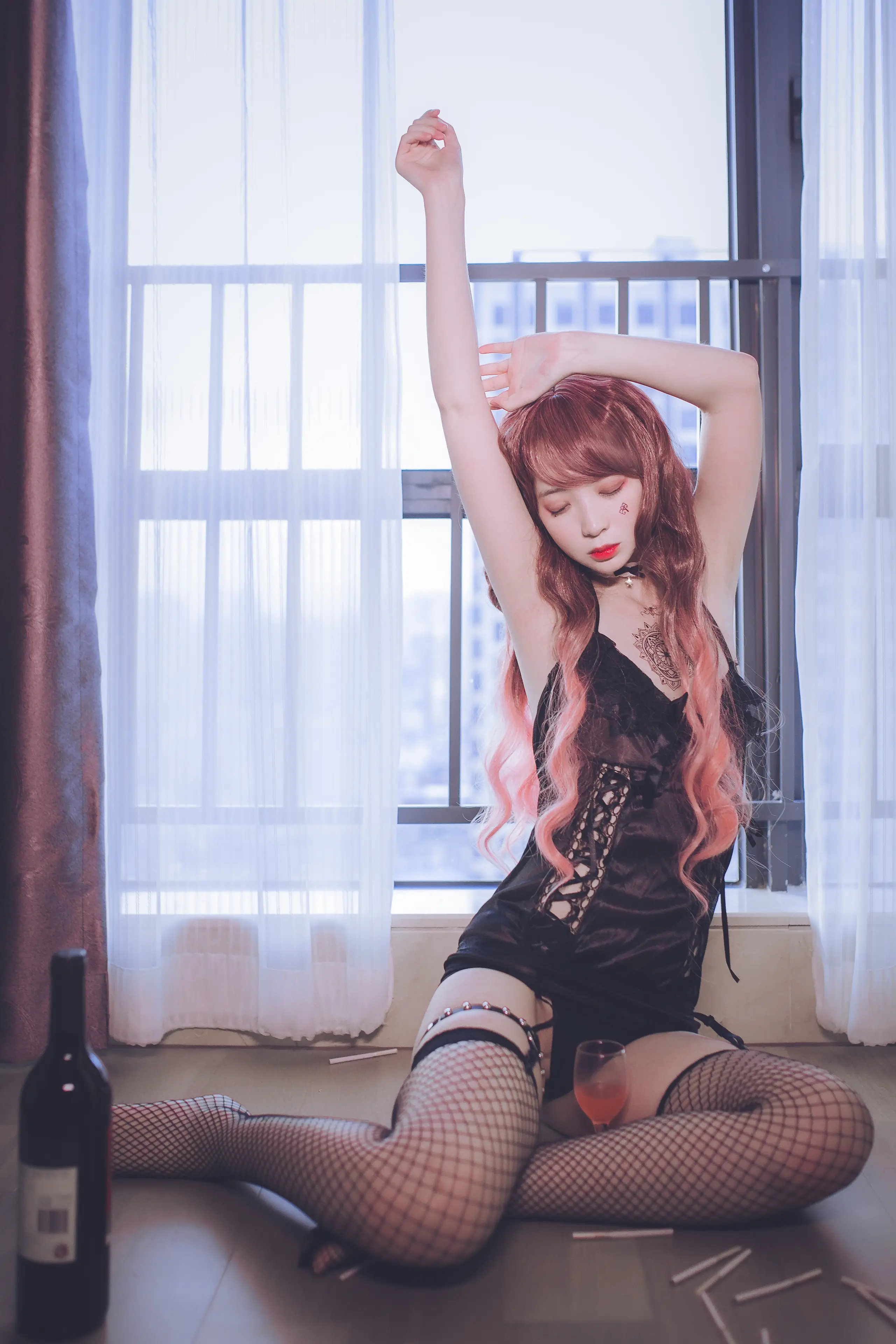 疯猫ss 黑色吊带袜 [39P]