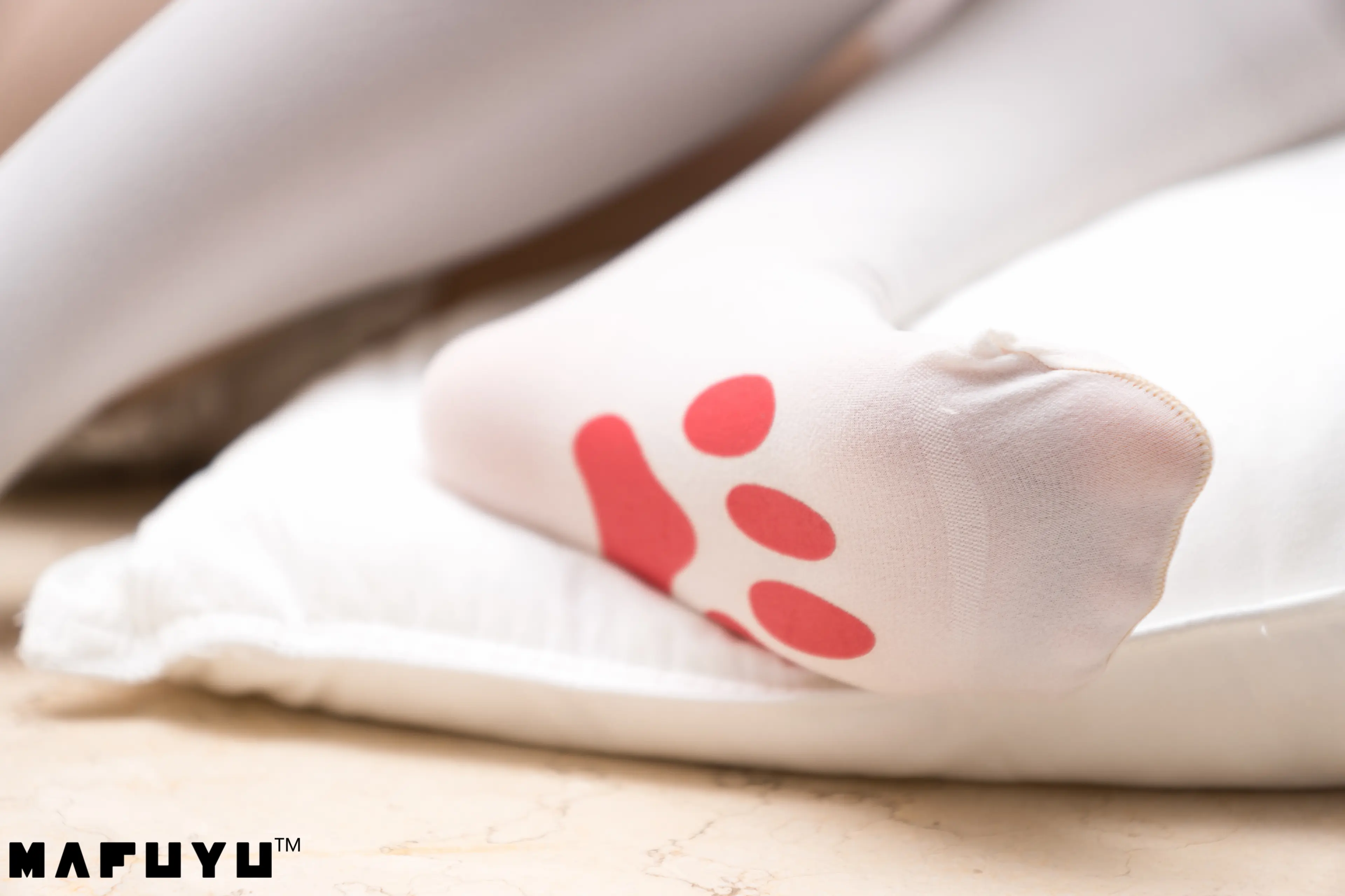 神楽坂真冬 猫爪白丝系列 [100P]