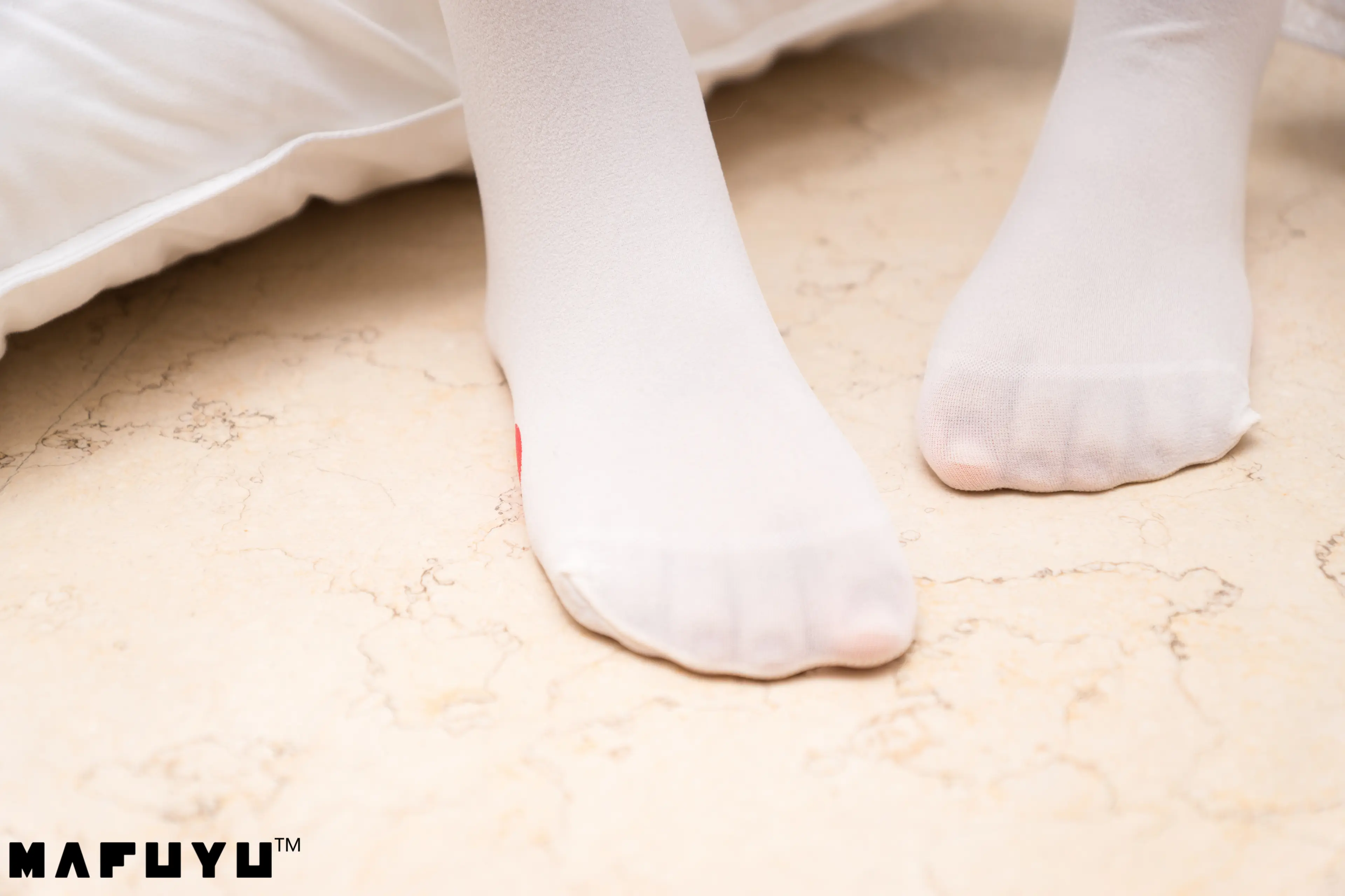 神楽坂真冬 猫爪白丝系列 [100P]