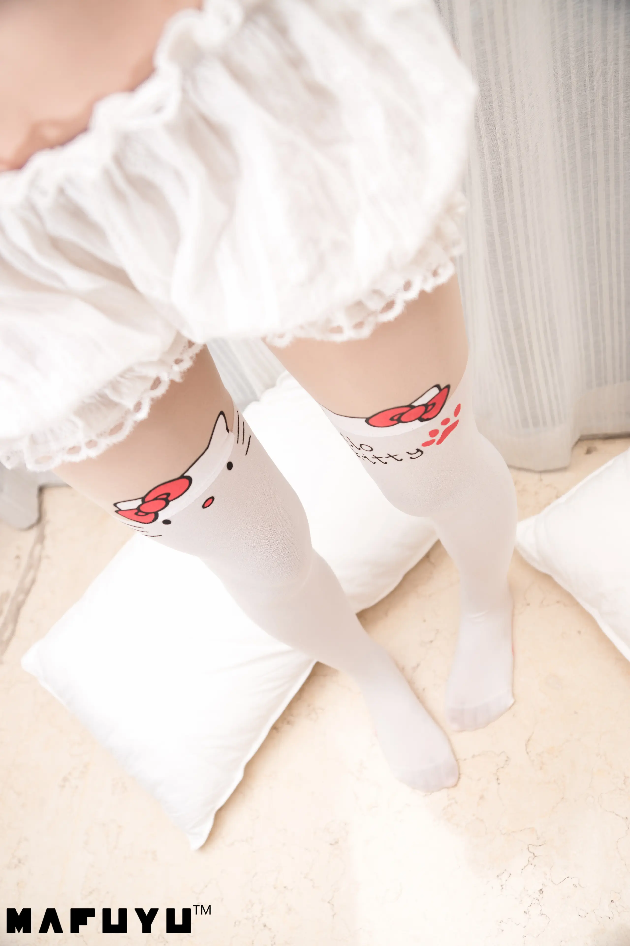 神楽坂真冬 猫爪白丝系列 [100P]