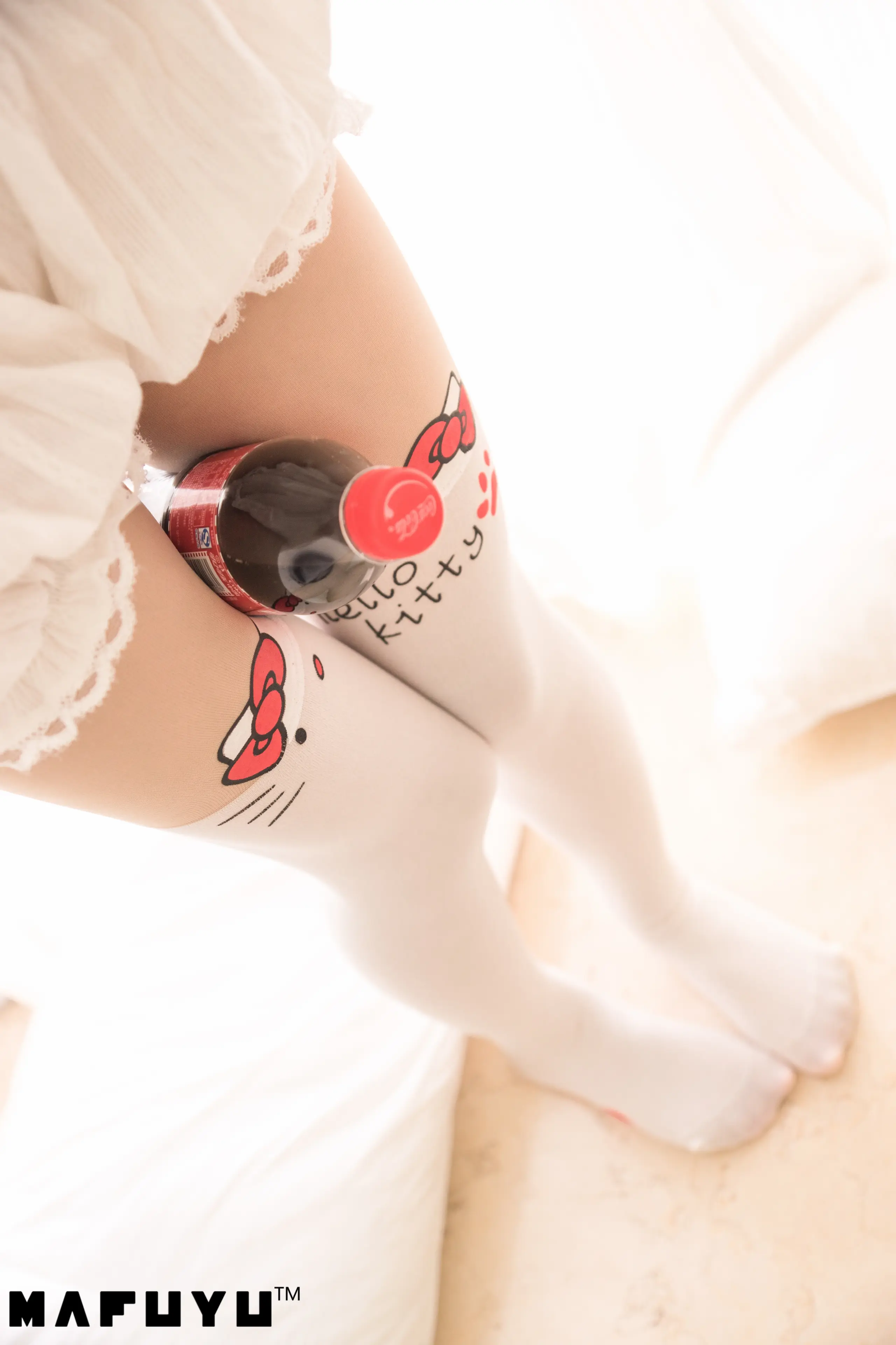 神楽坂真冬 猫爪白丝系列 [100P]