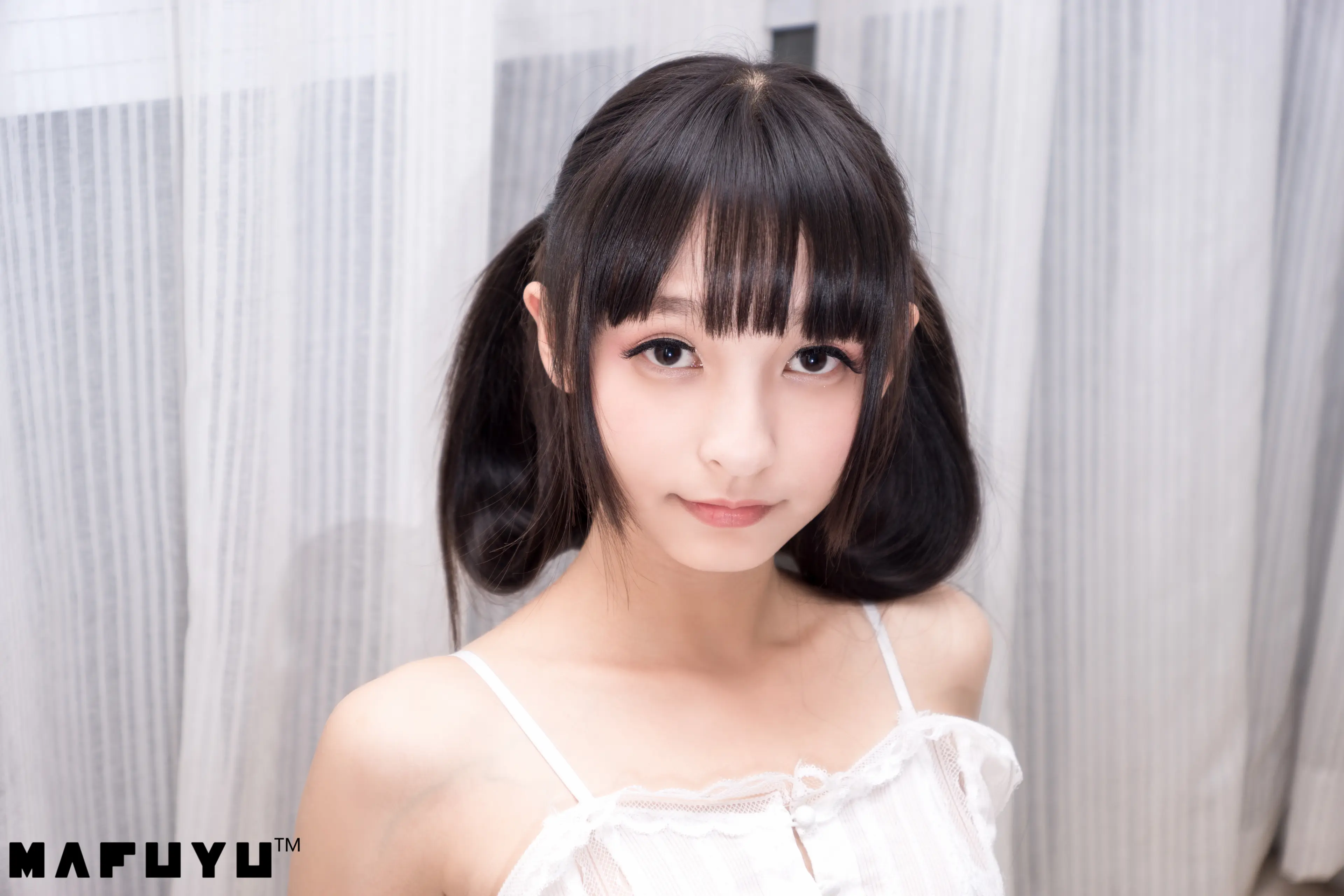 神楽坂真冬 猫爪白丝系列 [100P]