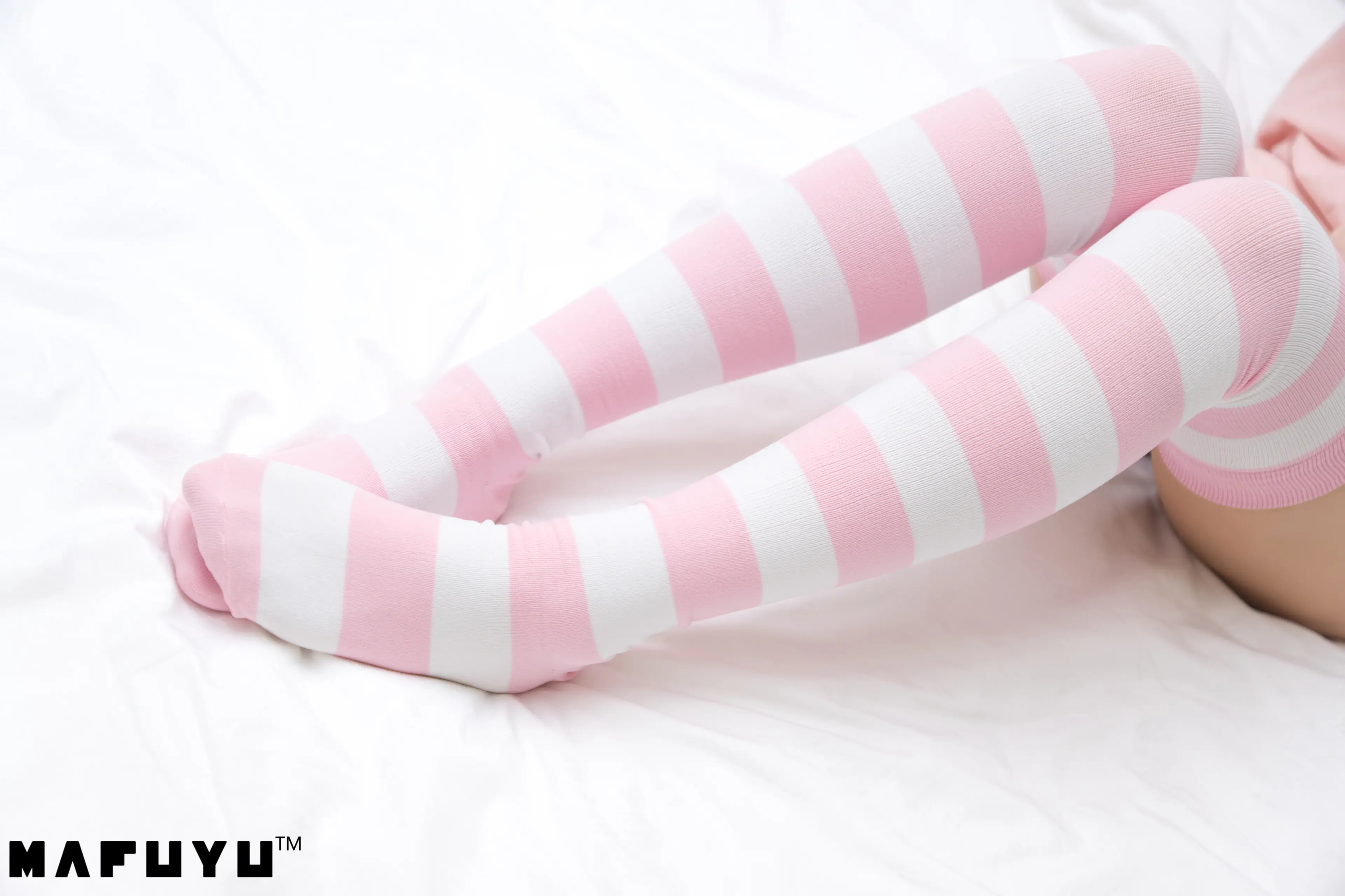 神楽坂真冬 粉白条纹系列 [106P]