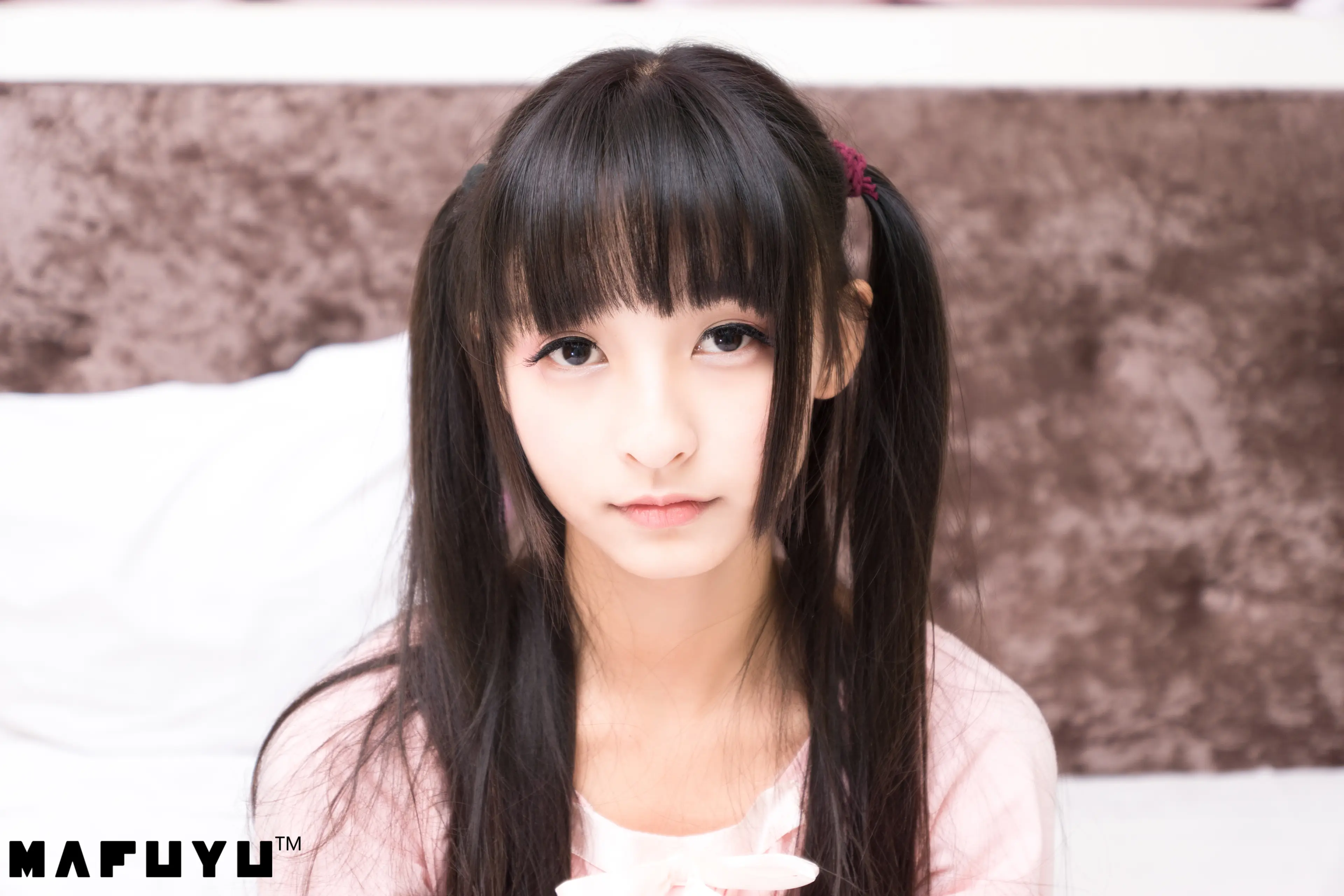 神楽坂真冬 粉白条纹系列 [106P]