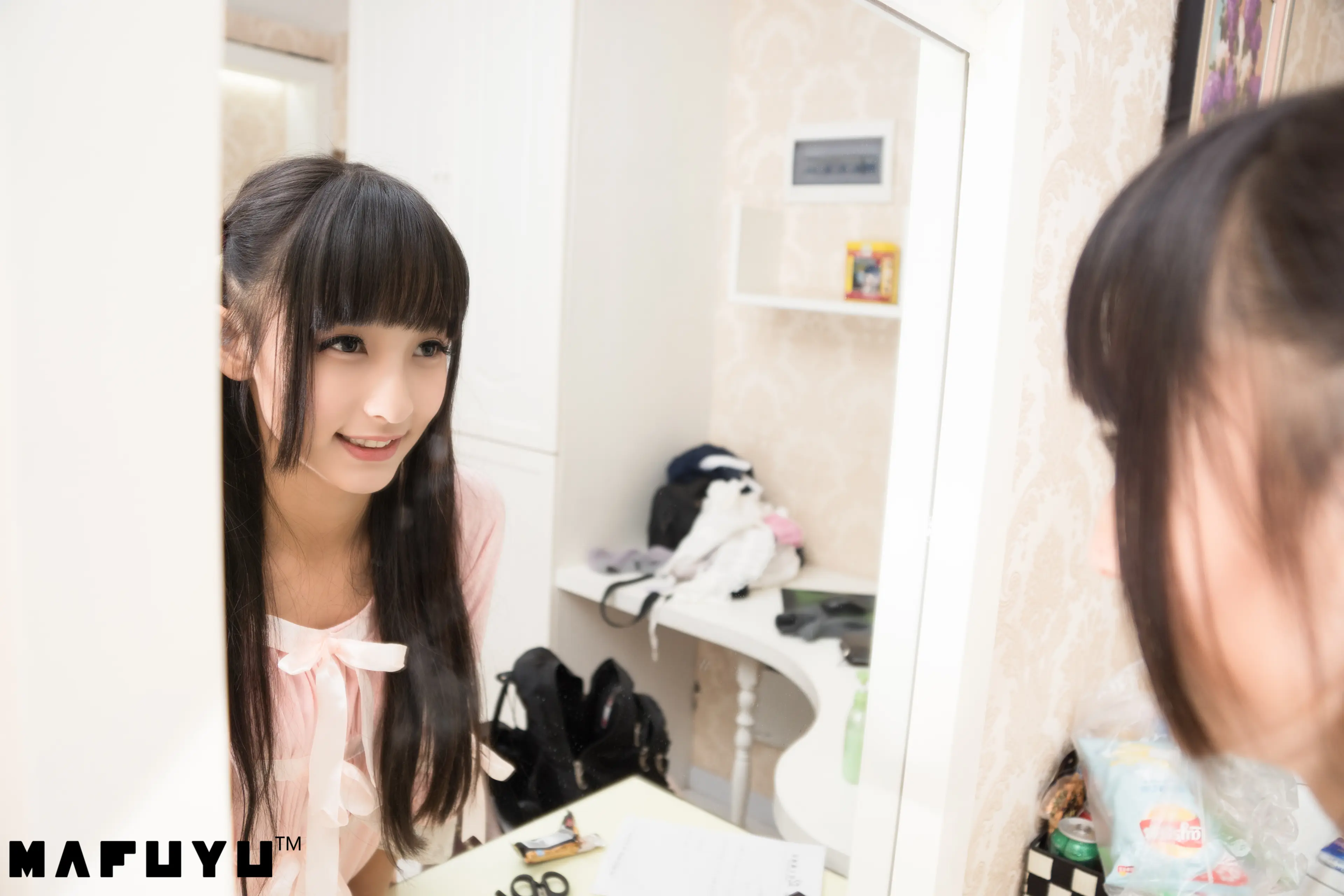 神楽坂真冬 粉白条纹系列 [106P]