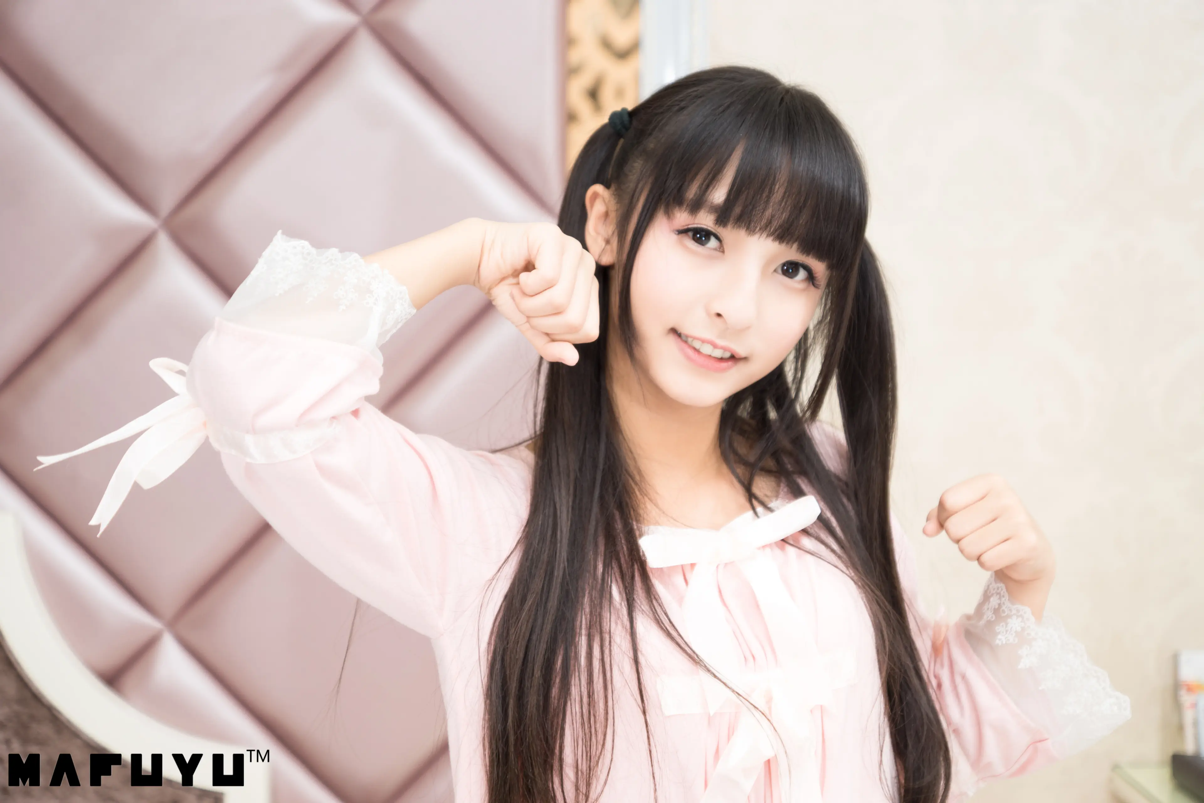 神楽坂真冬 粉白条纹系列 [106P]