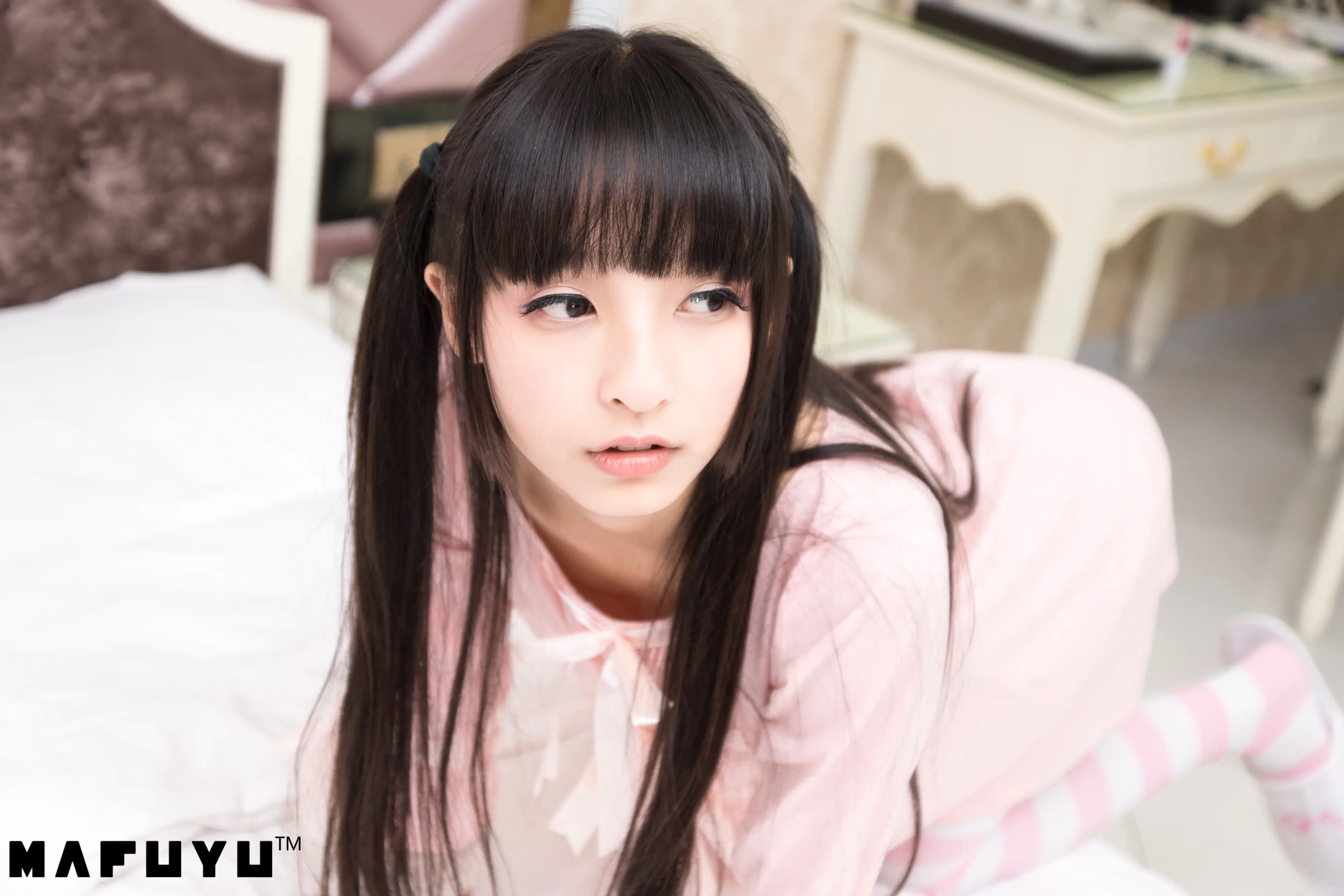 神楽坂真冬 粉白条纹系列 [106P]