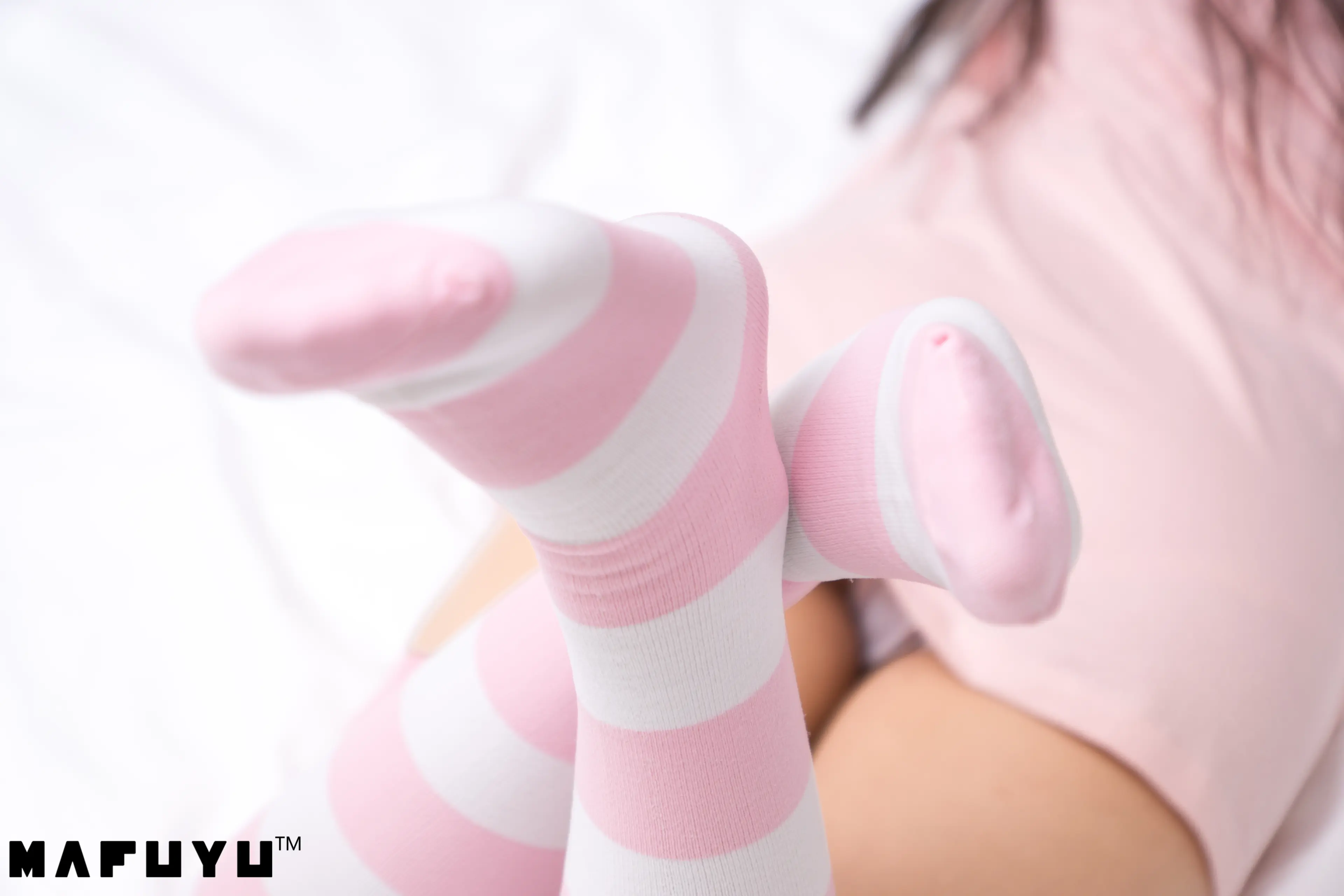 神楽坂真冬 粉白条纹系列 [106P]