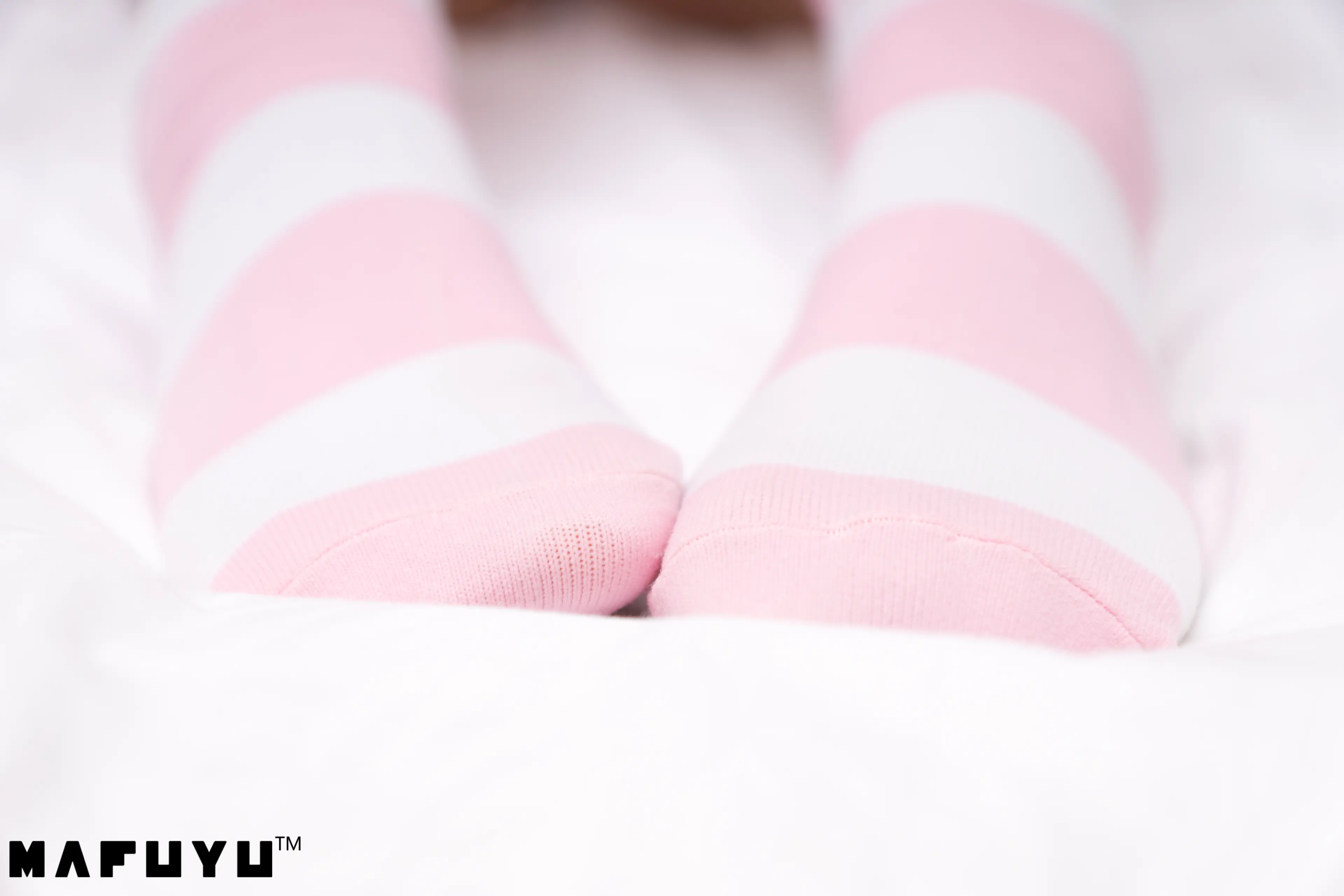 神楽坂真冬 粉白条纹系列 [106P]