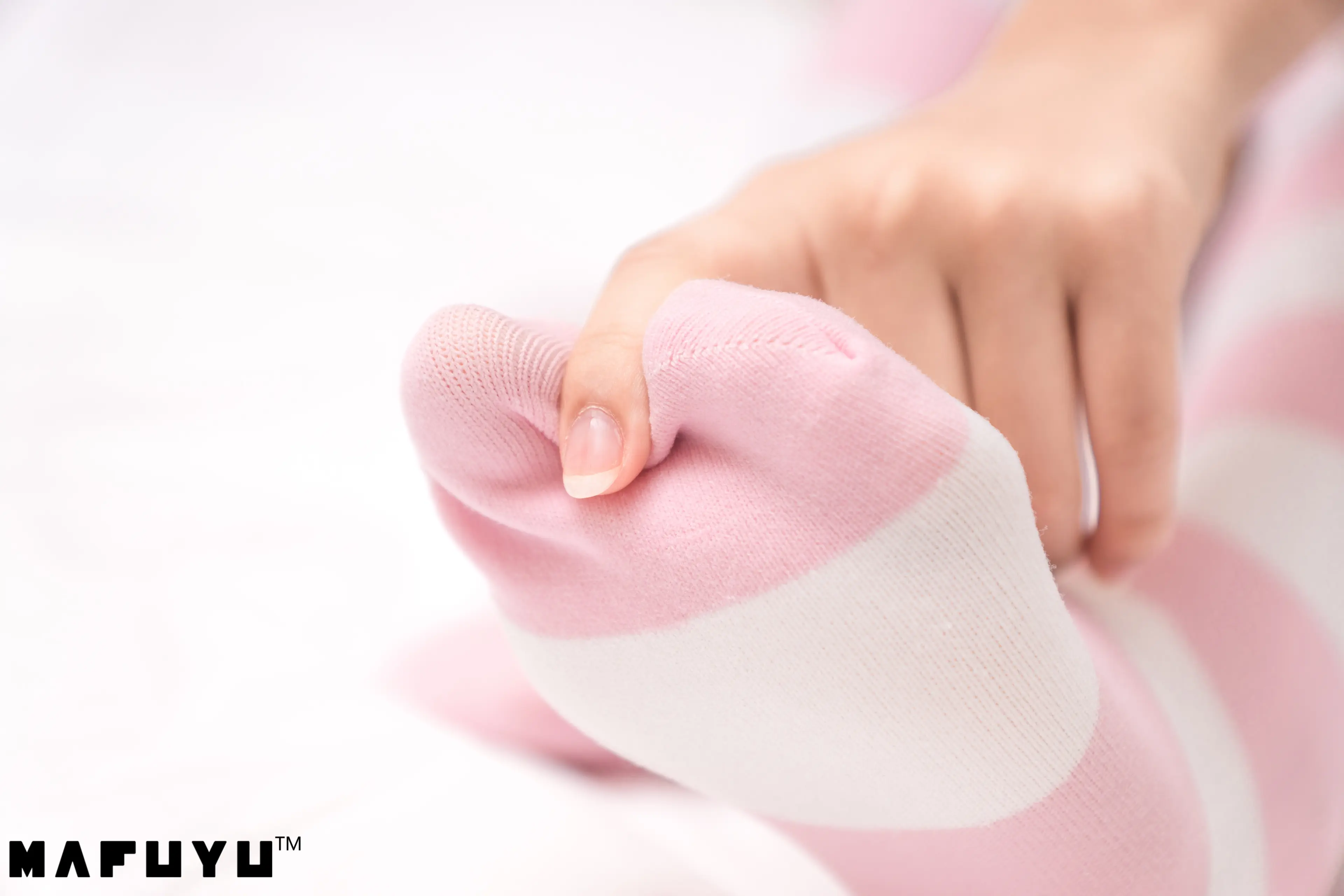 神楽坂真冬 粉白条纹系列 [106P]