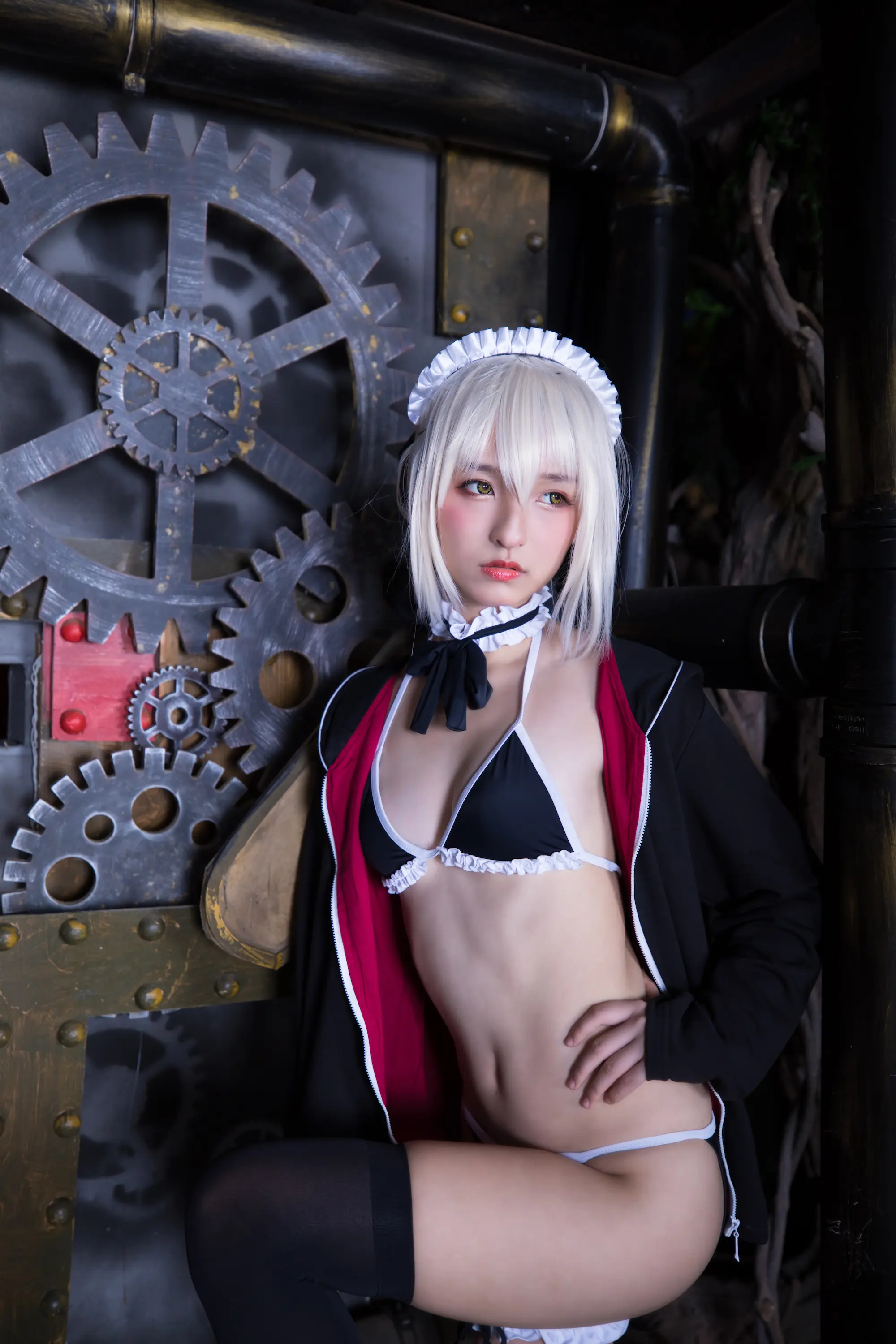 神楽坂真冬 絶対服従 [150P]