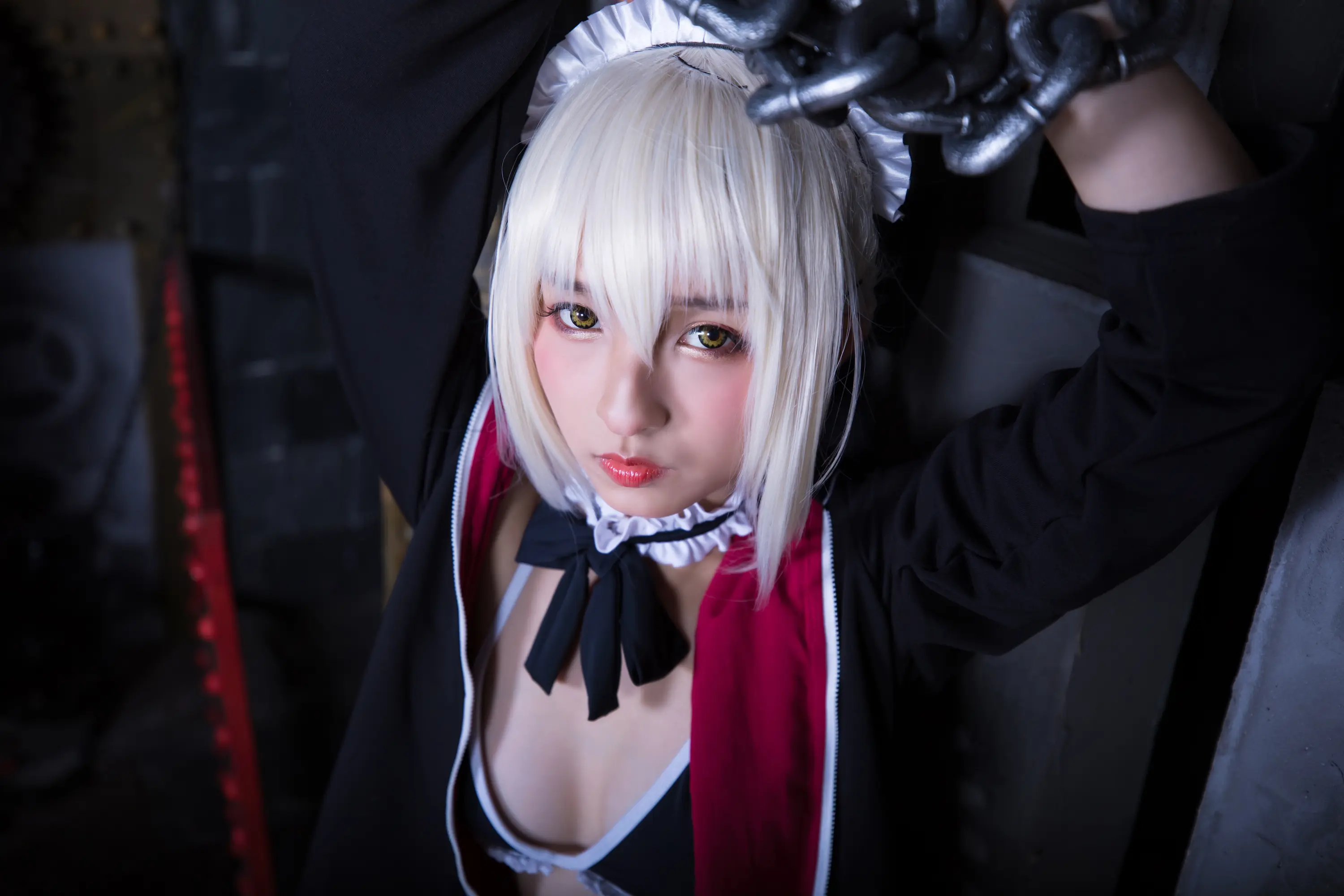 神楽坂真冬 絶対服従 [150P]