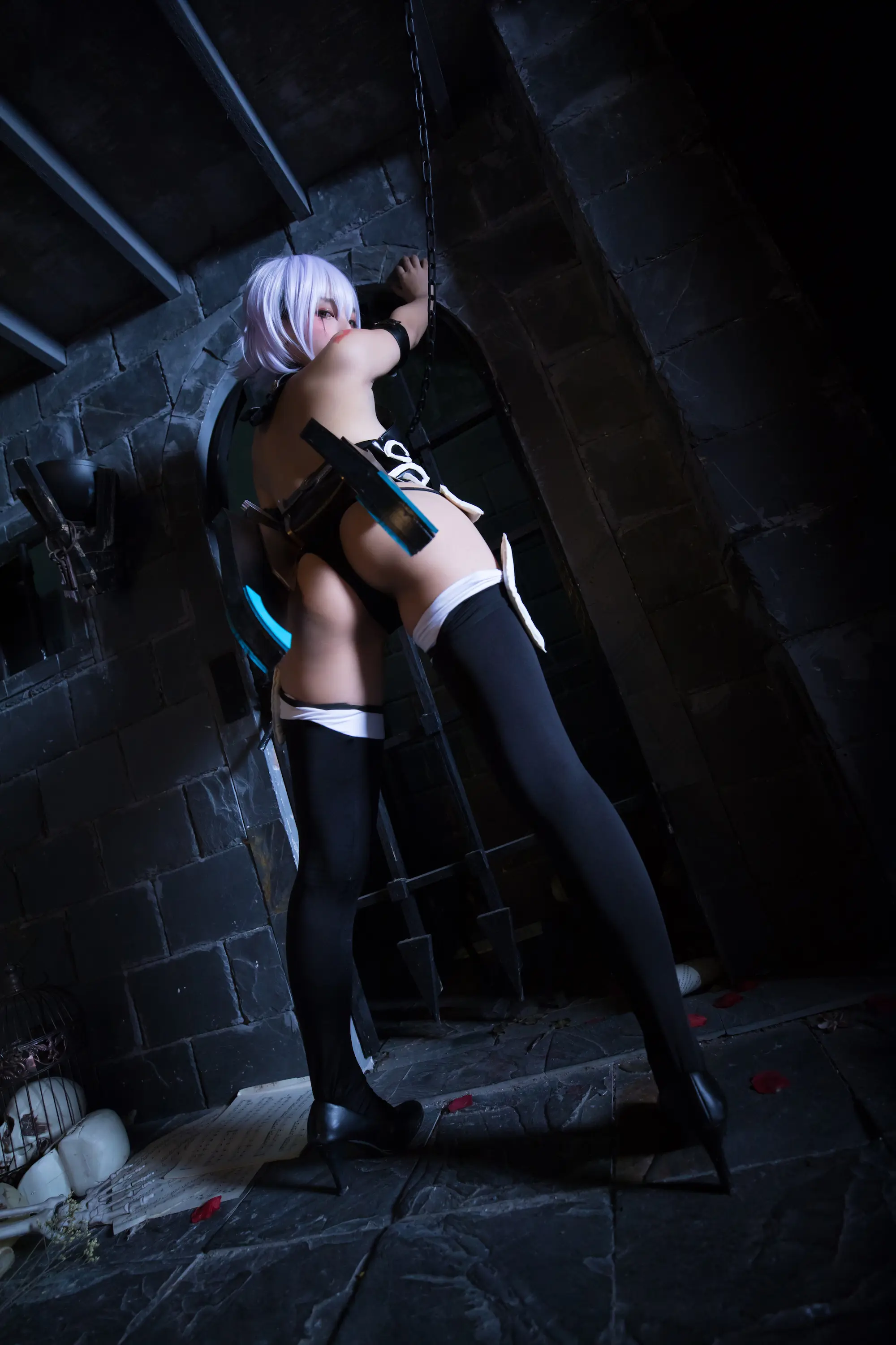 神楽坂真冬 絶対服従 [150P]