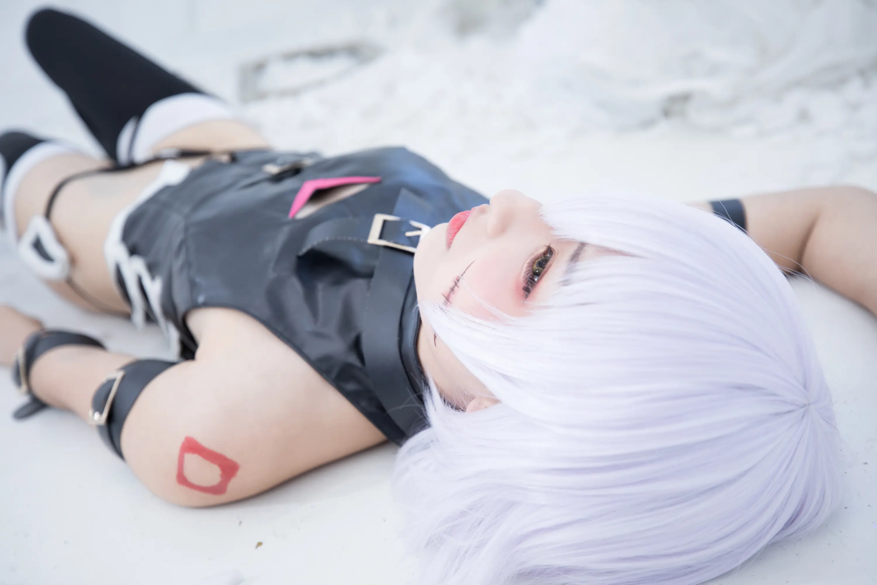 神楽坂真冬 絶対服従 [150P]