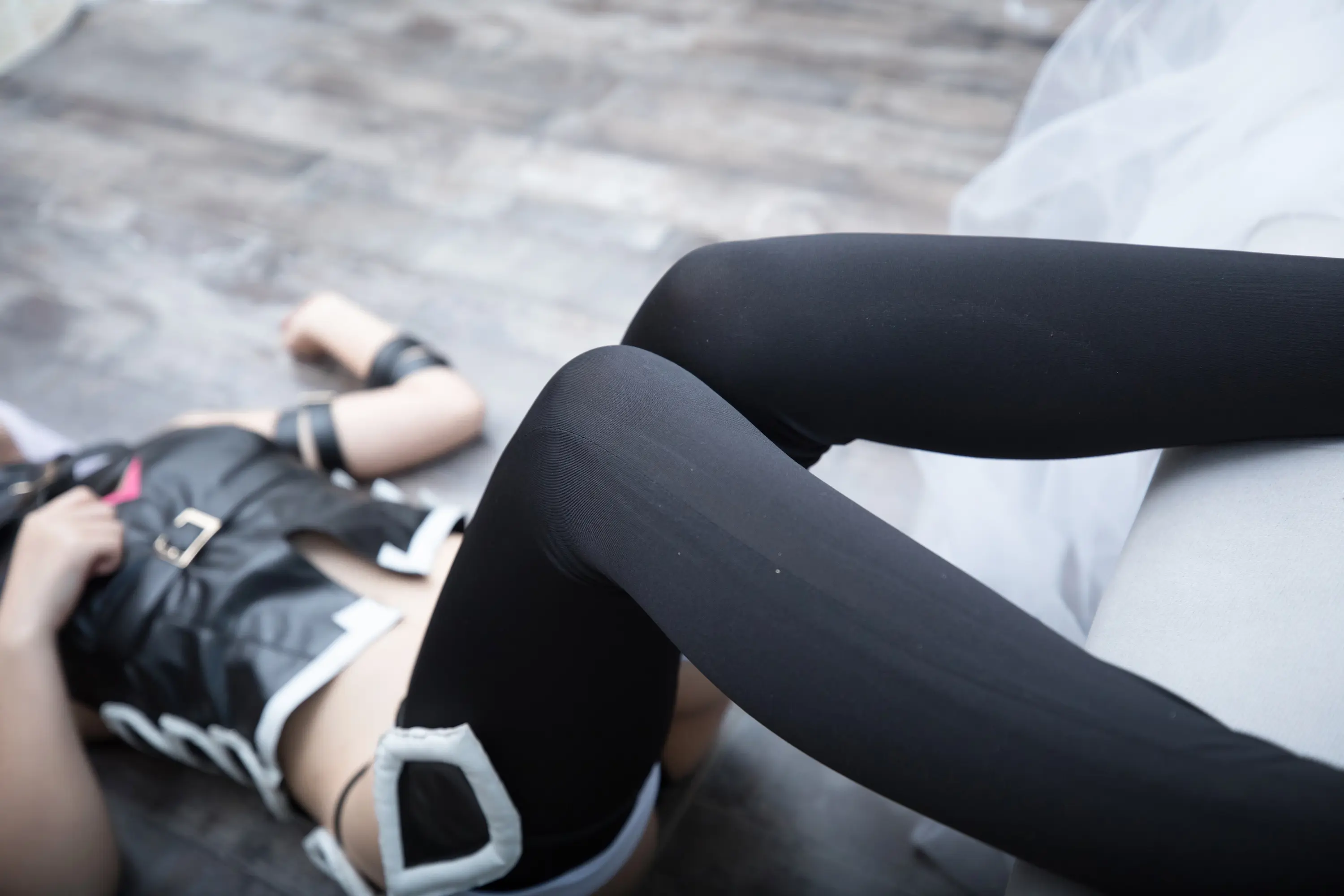 神楽坂真冬 絶対服従 [150P]