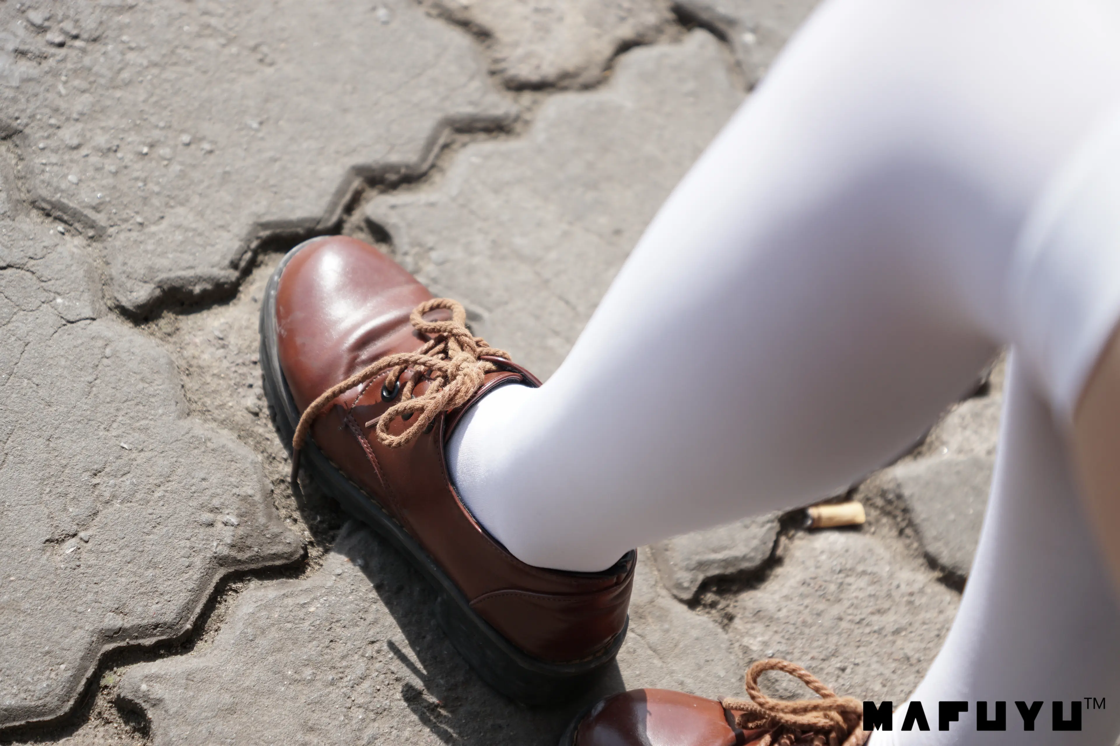 神楽坂真冬 红JK白过膝系列 [187P]