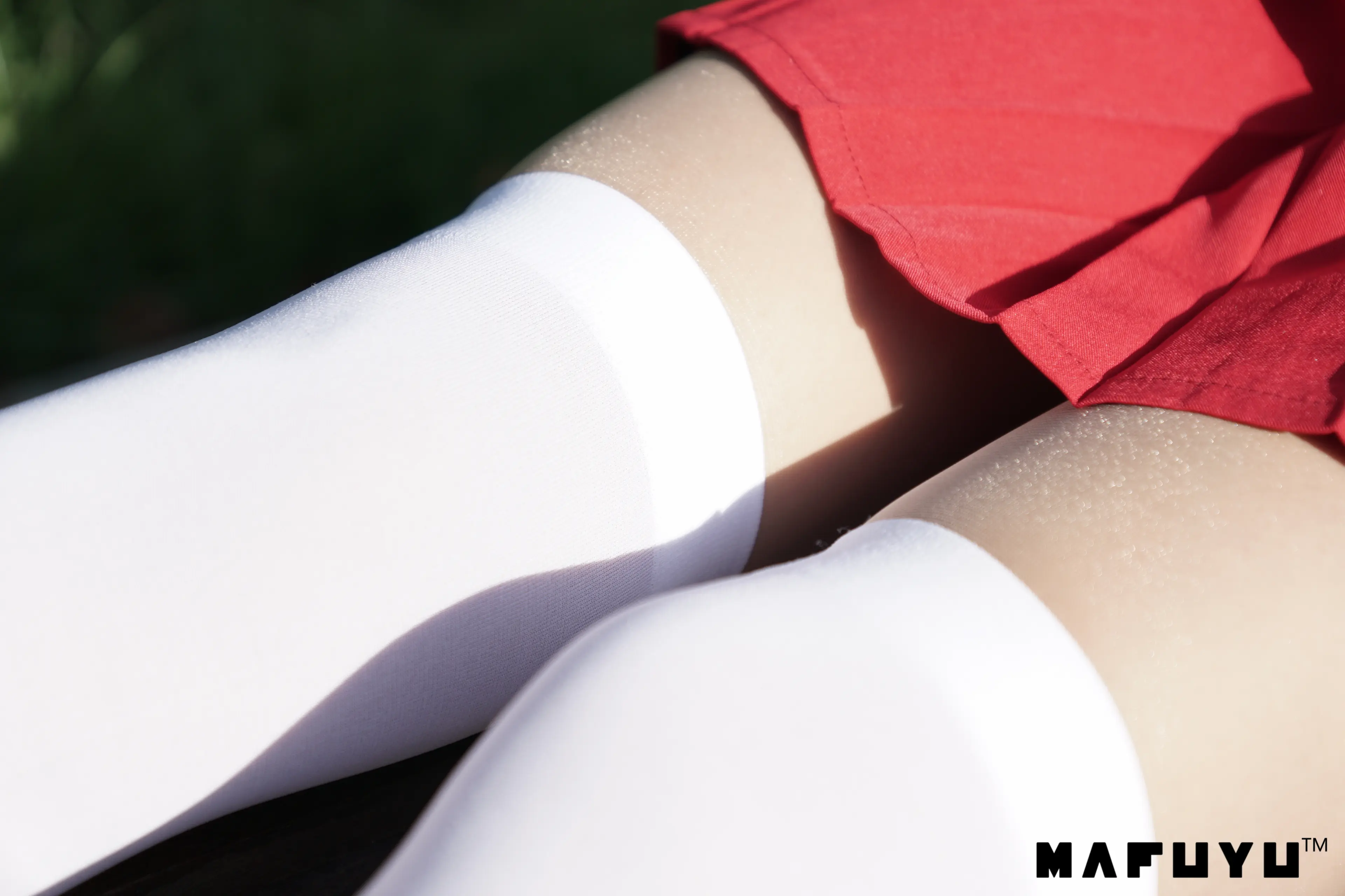 神楽坂真冬 红JK白过膝系列 [187P]