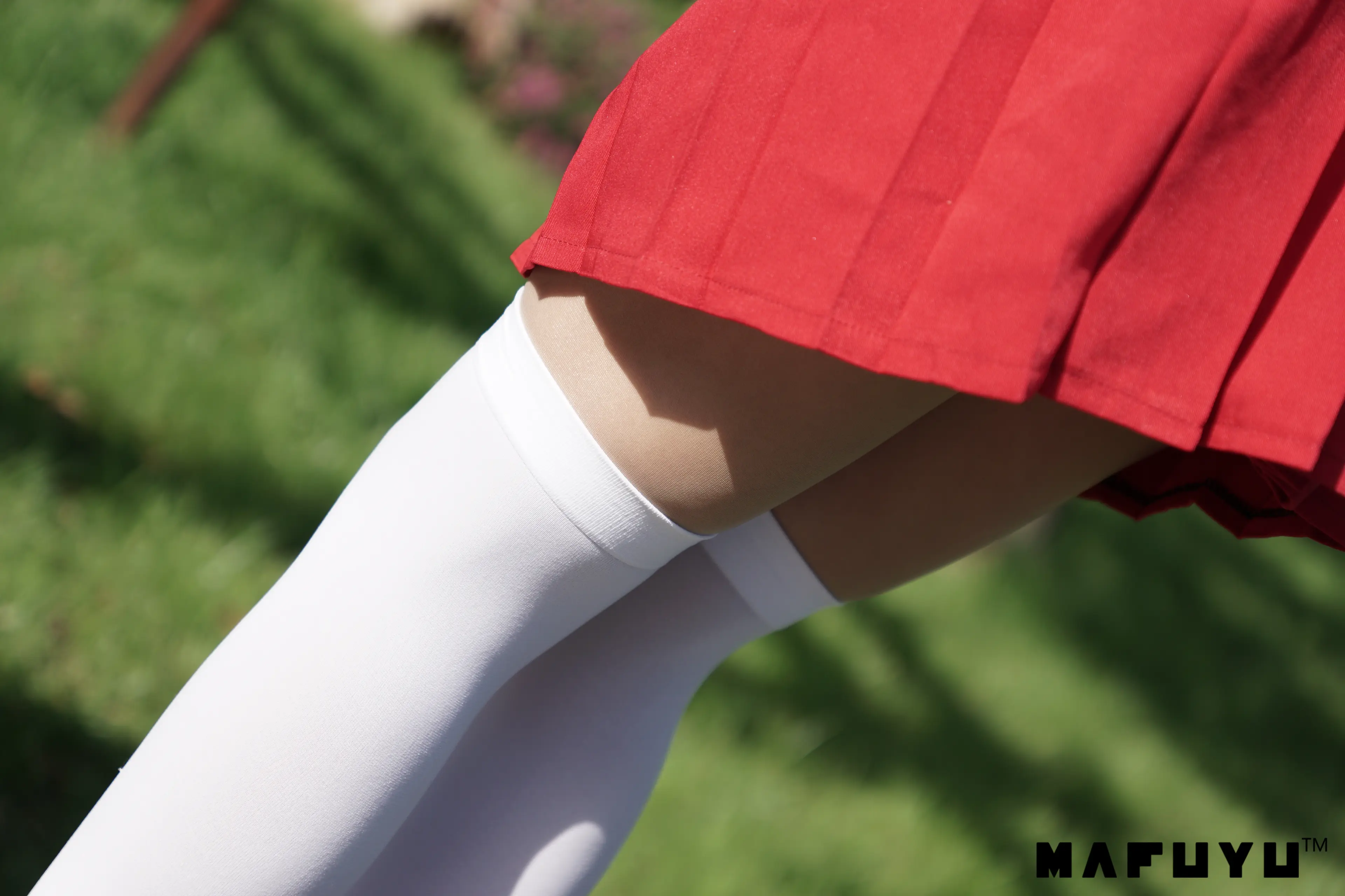 神楽坂真冬 红JK白过膝系列 [187P]