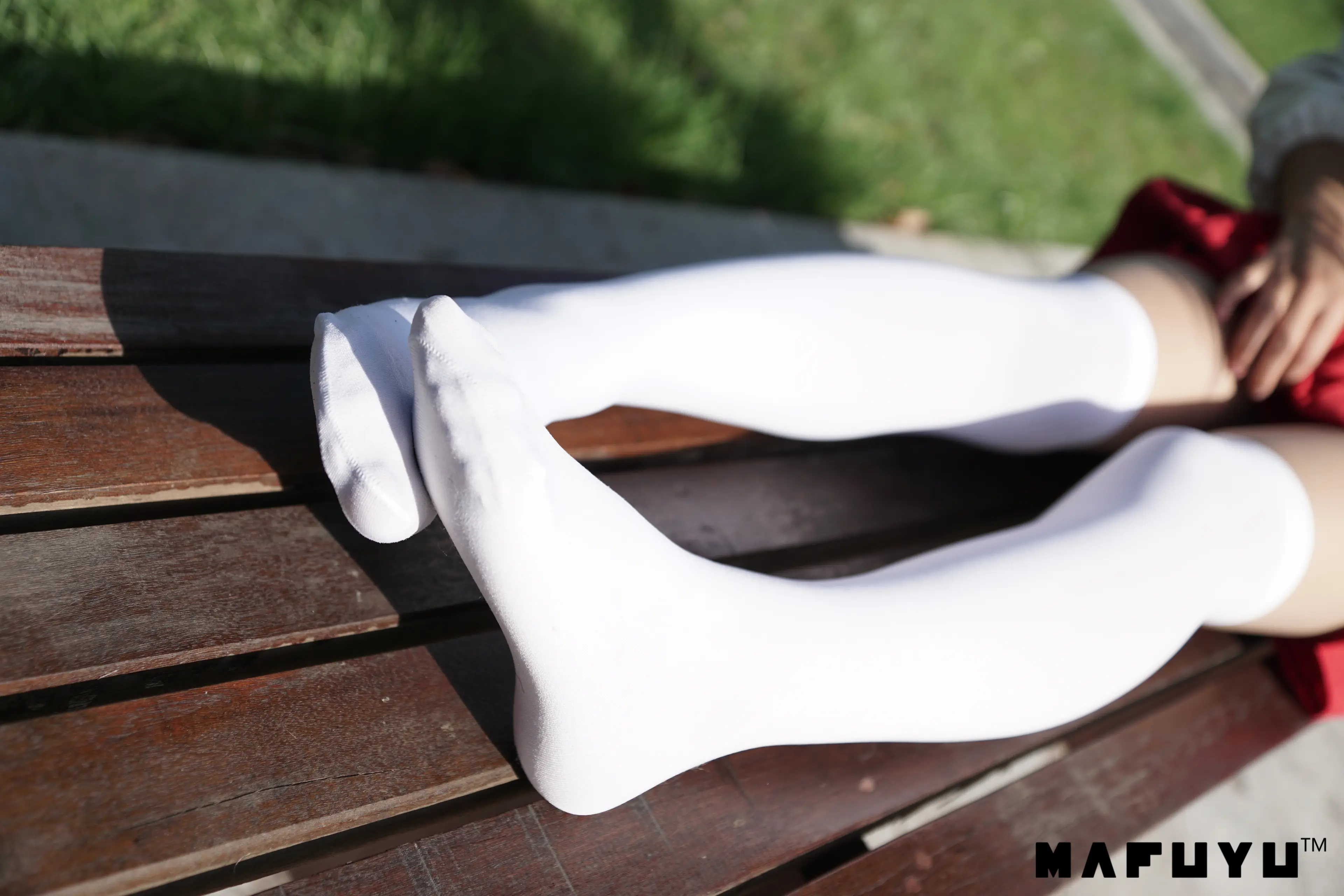 神楽坂真冬 红JK白过膝系列 [187P]