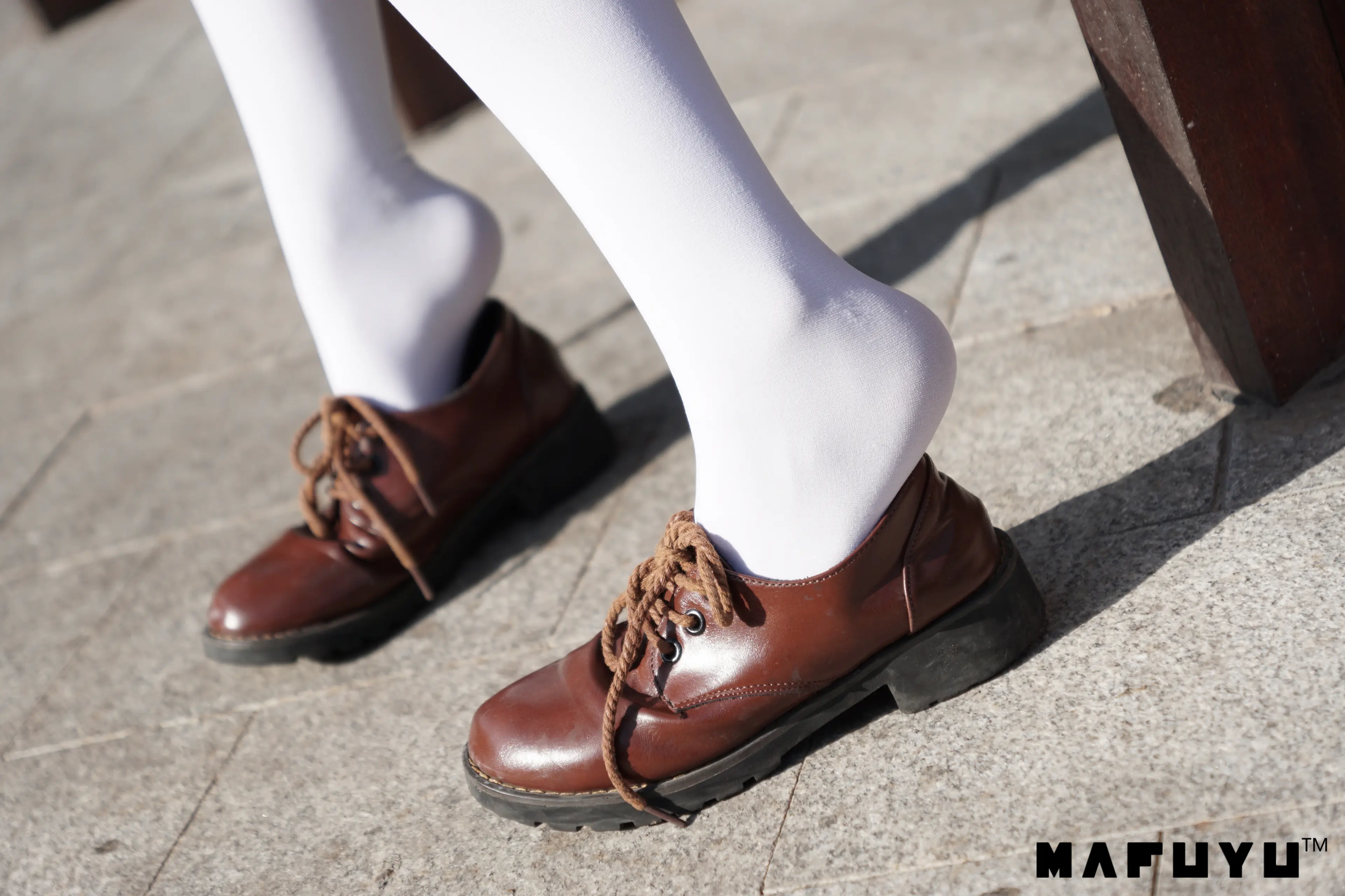 神楽坂真冬 红JK白过膝系列 [187P]