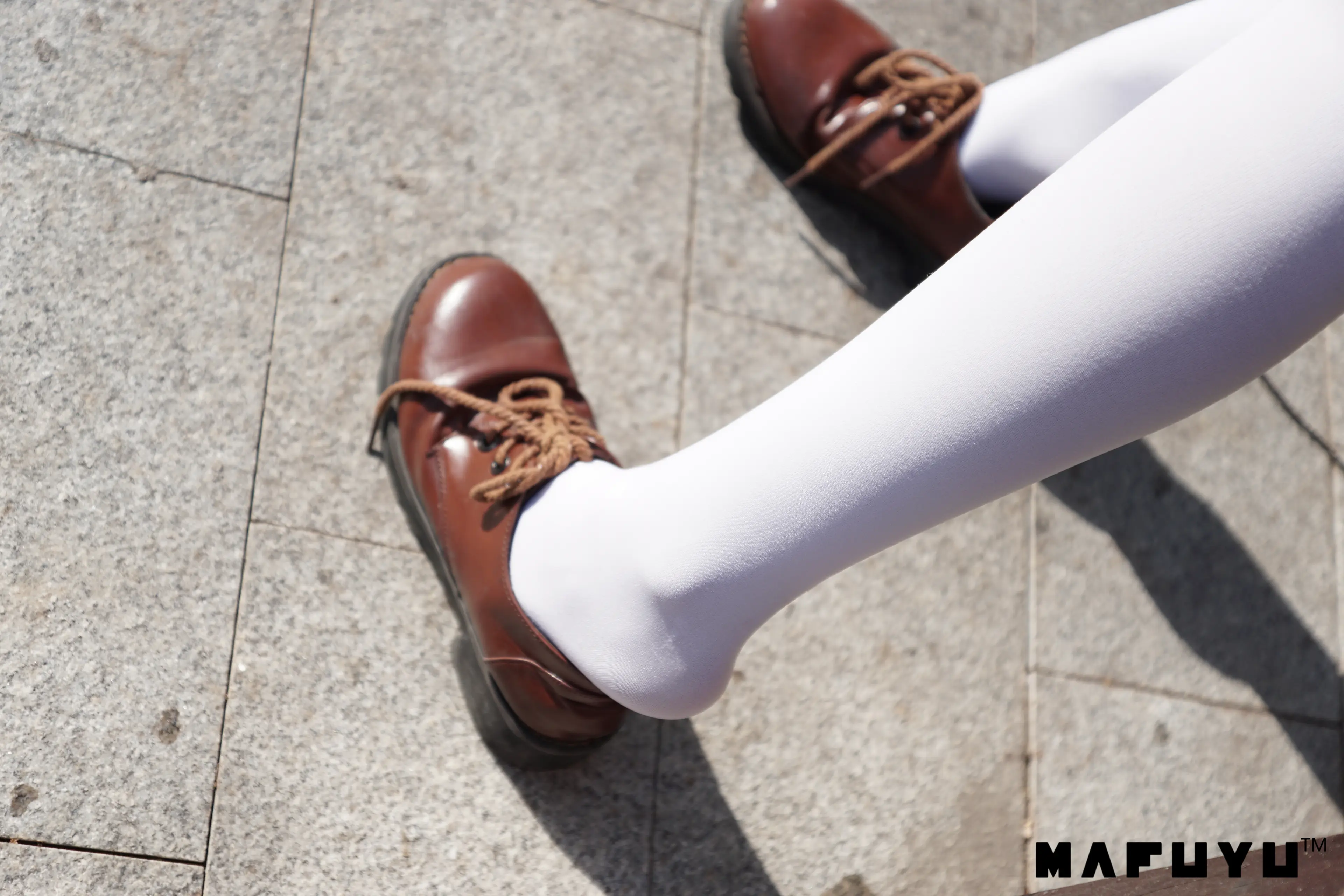 神楽坂真冬 红JK白过膝系列 [187P]