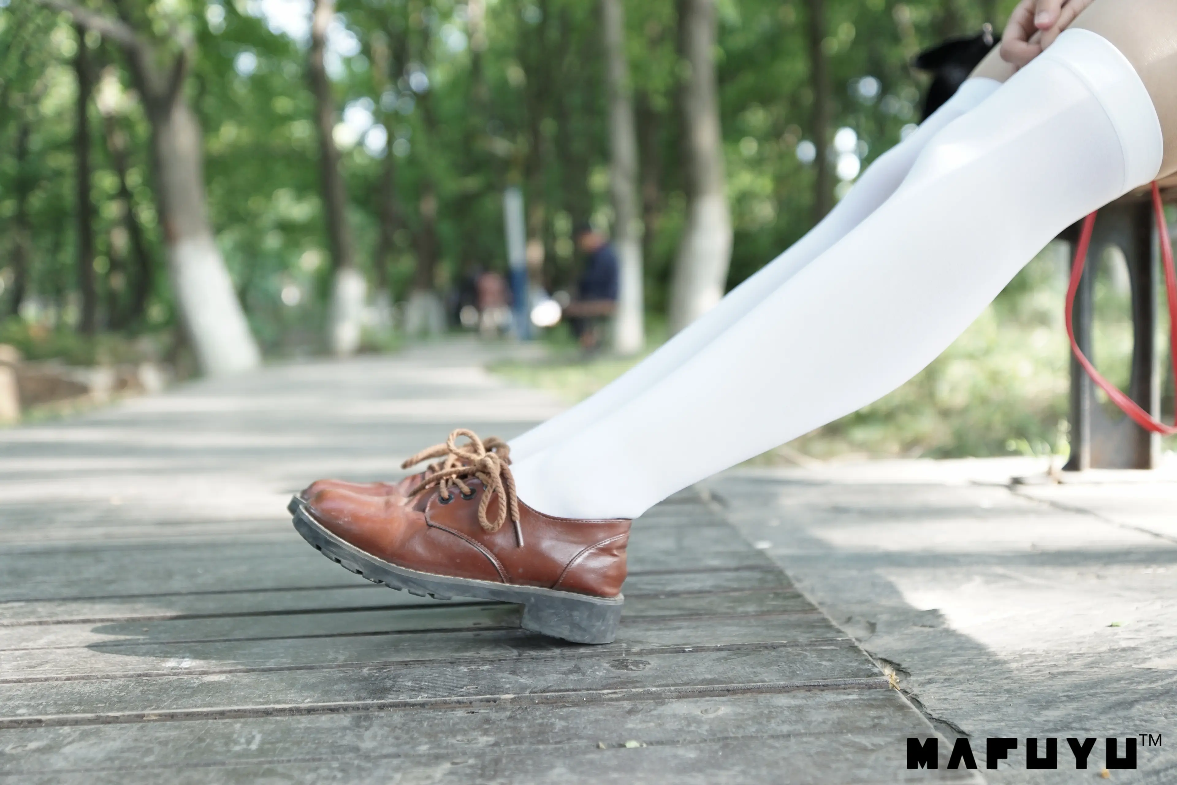 神楽坂真冬 红JK白过膝系列 [187P]