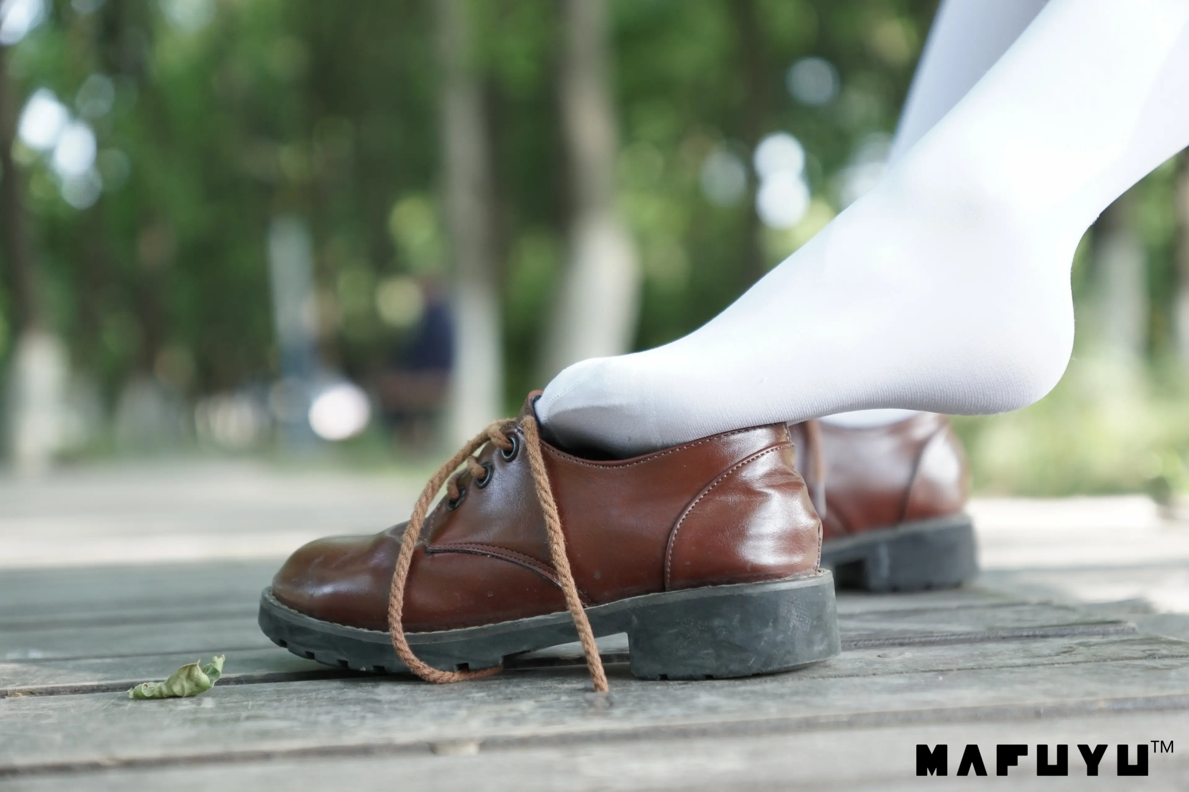 神楽坂真冬 红JK白过膝系列 [187P]