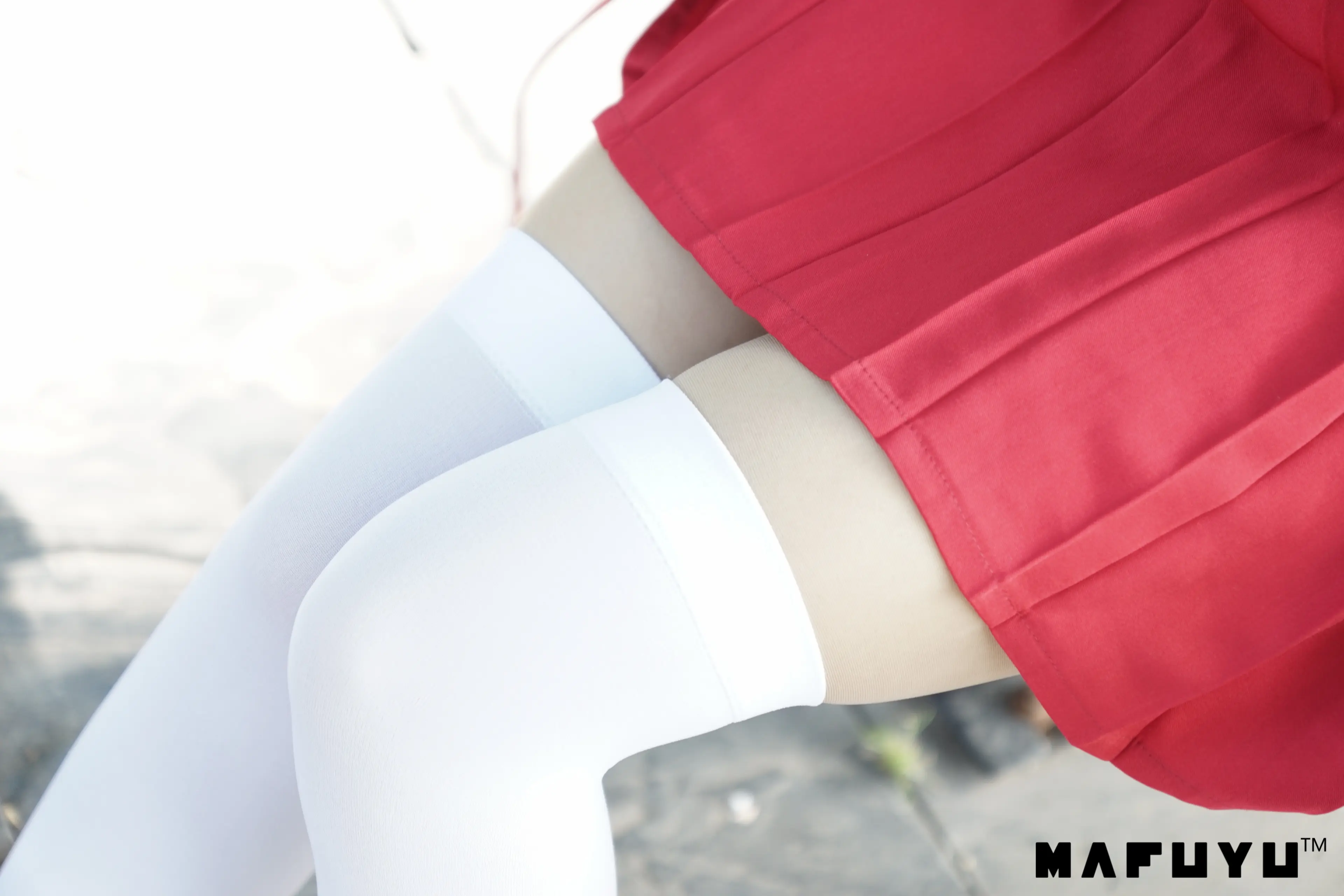 神楽坂真冬 红JK白过膝系列 [187P]