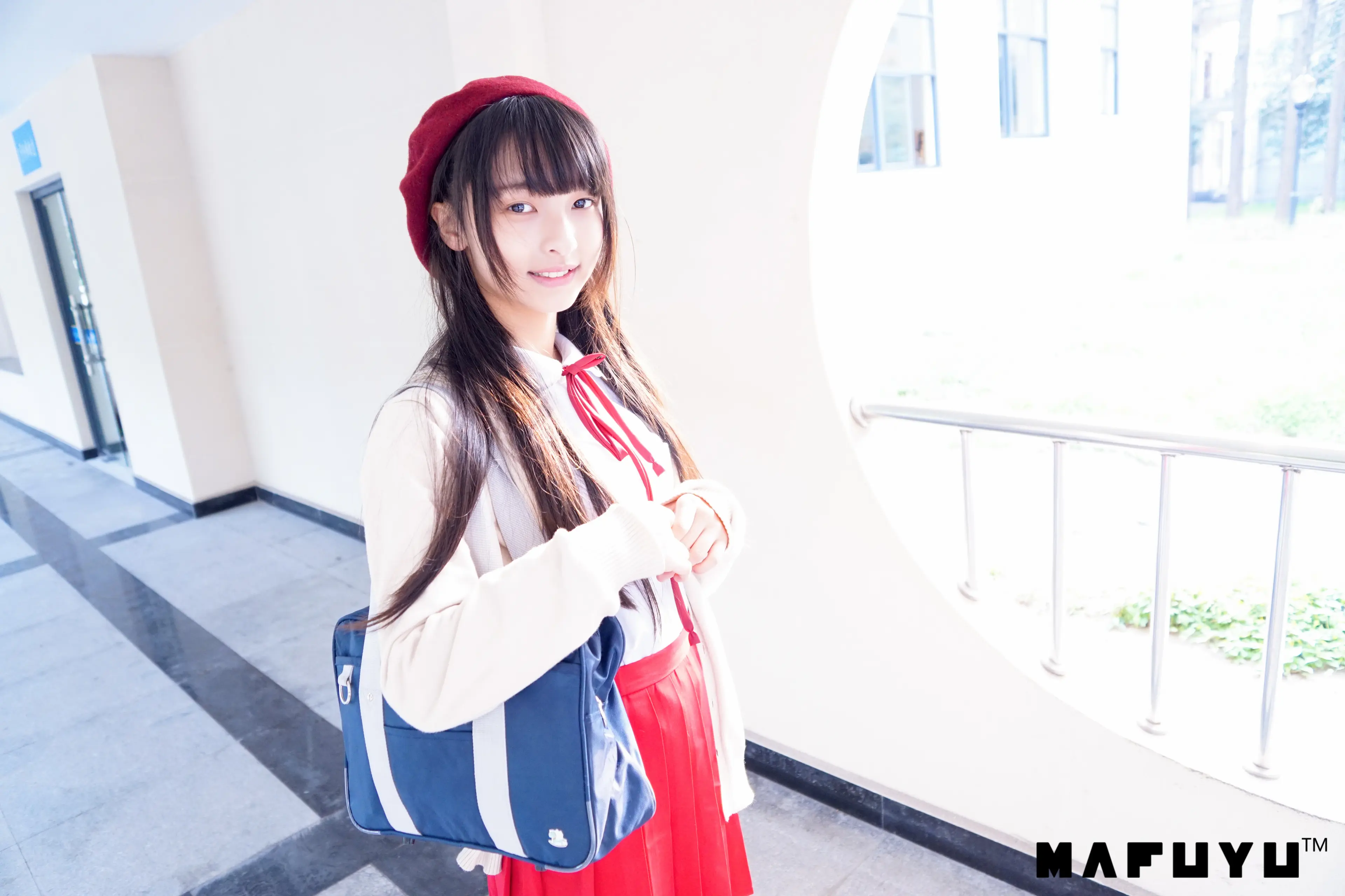 神楽坂真冬 红JK白过膝系列 [187P]