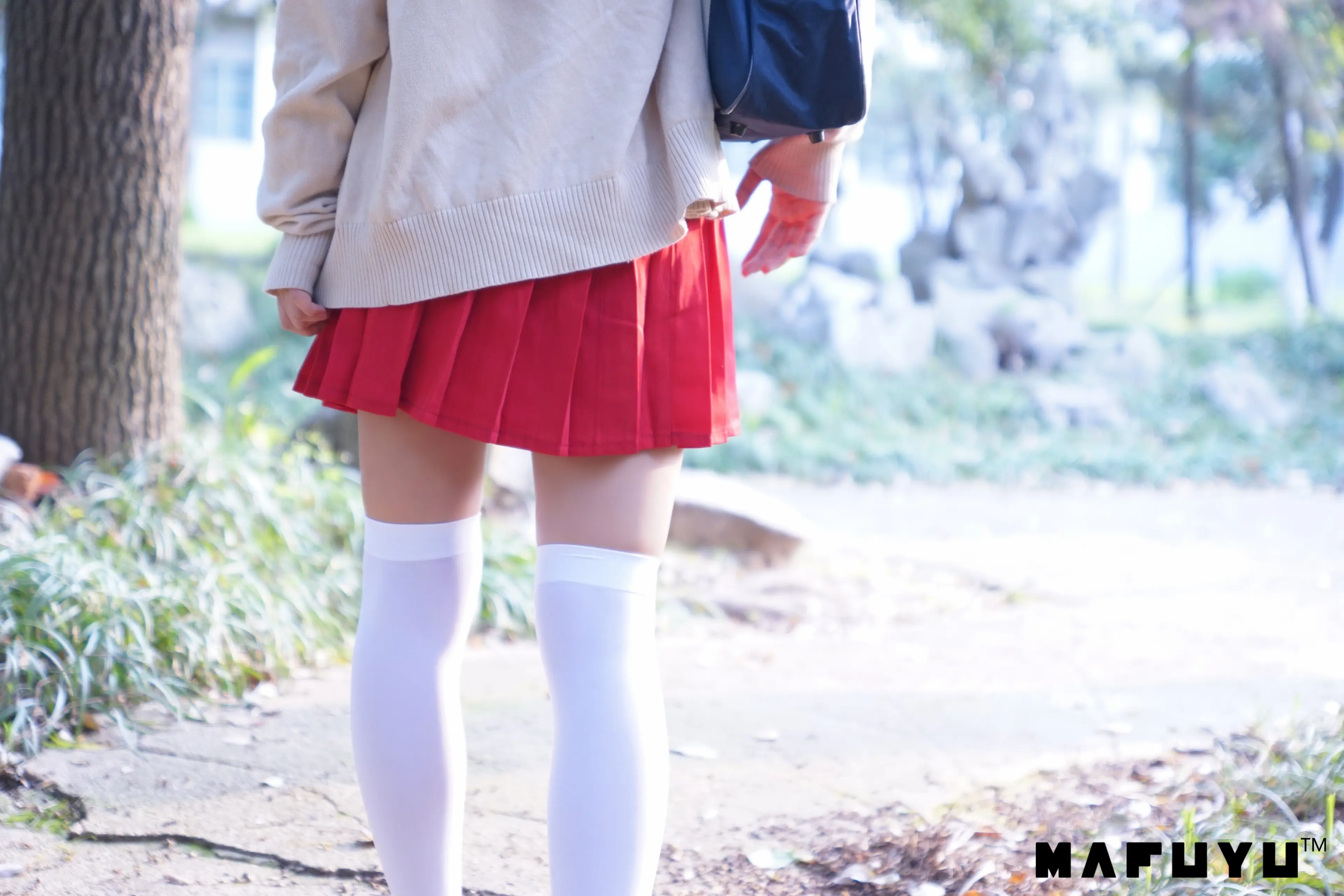 神楽坂真冬 红JK白过膝系列 [187P]