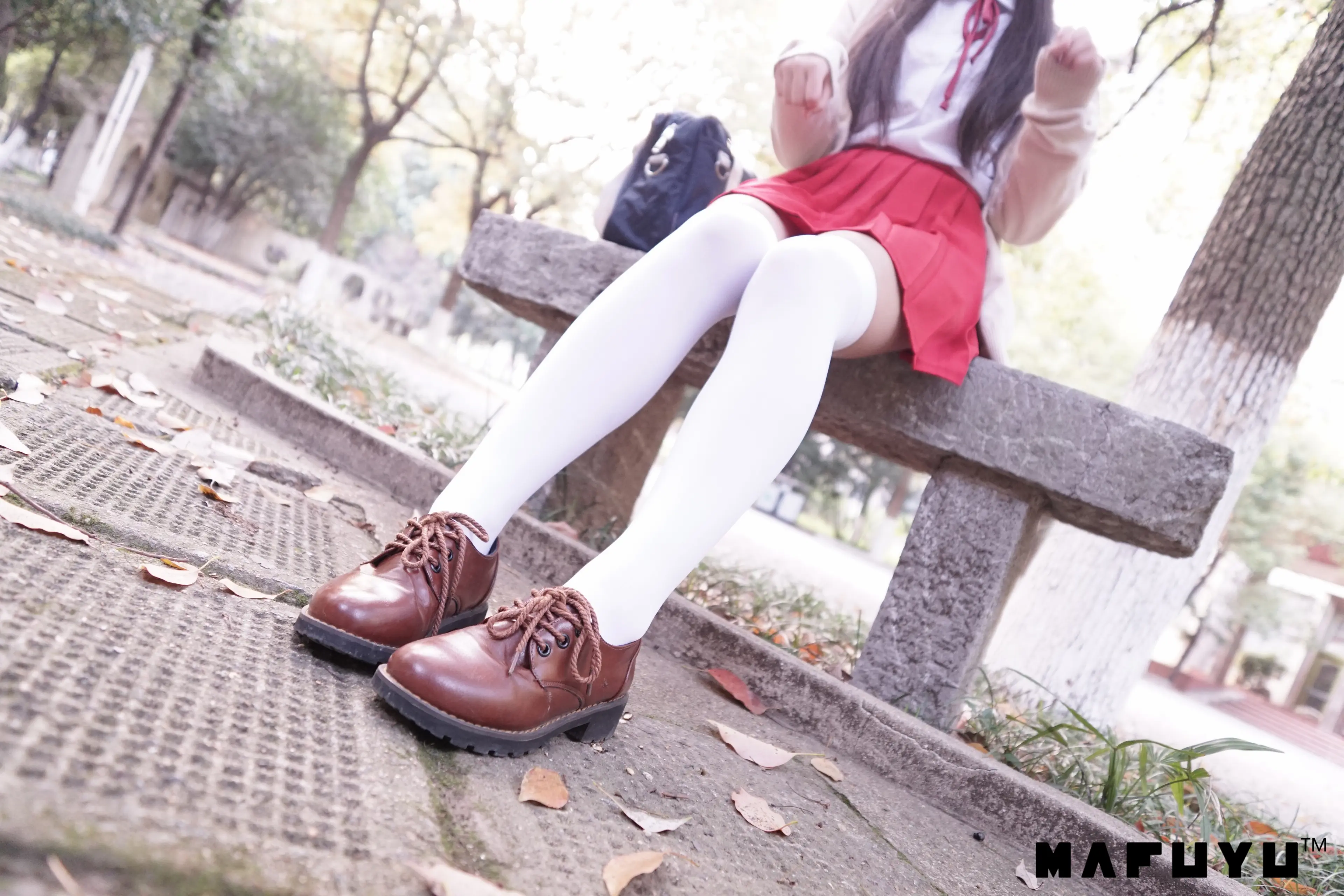 神楽坂真冬 红JK白过膝系列 [187P]