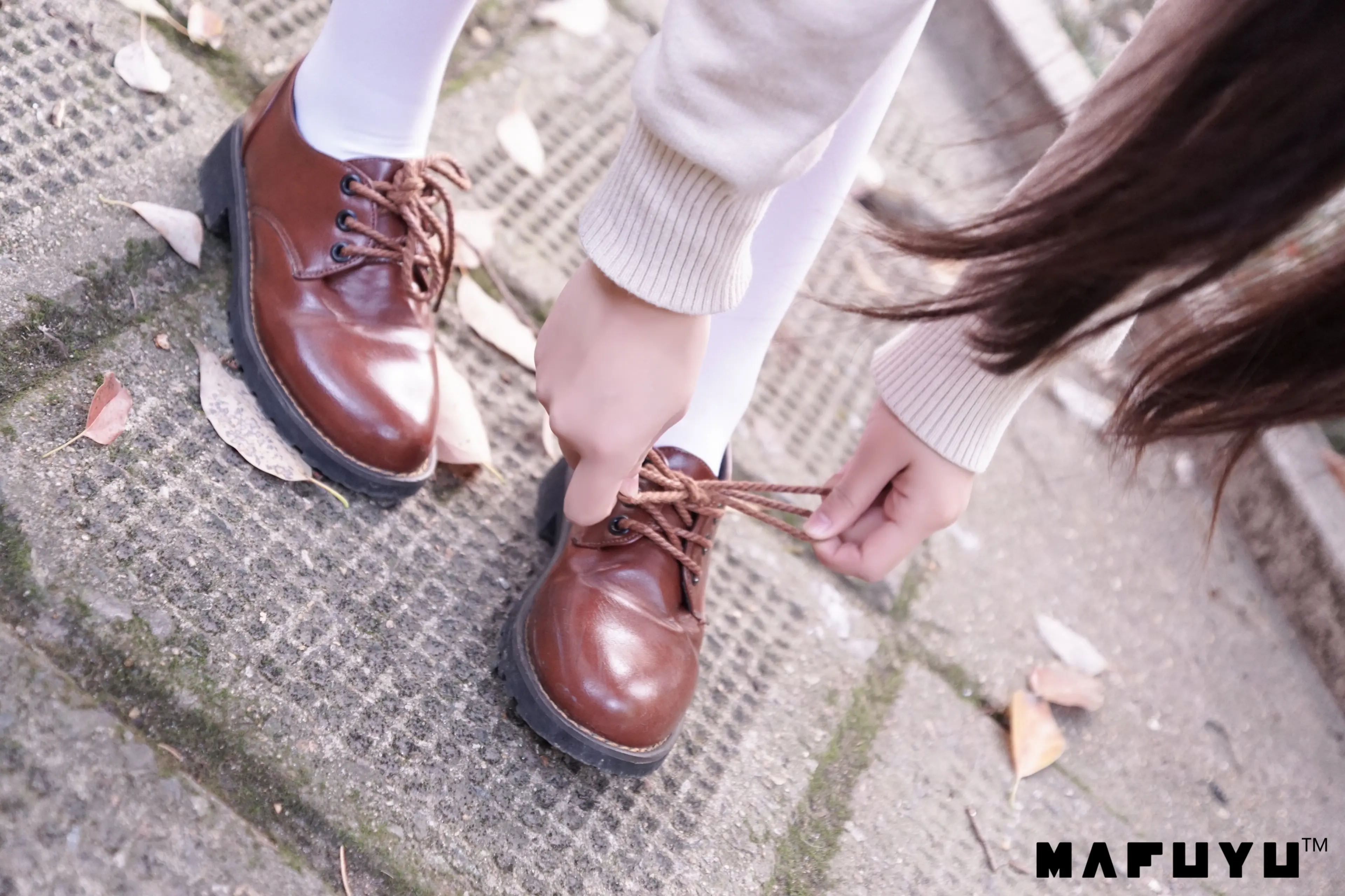 神楽坂真冬 红JK白过膝系列 [187P]